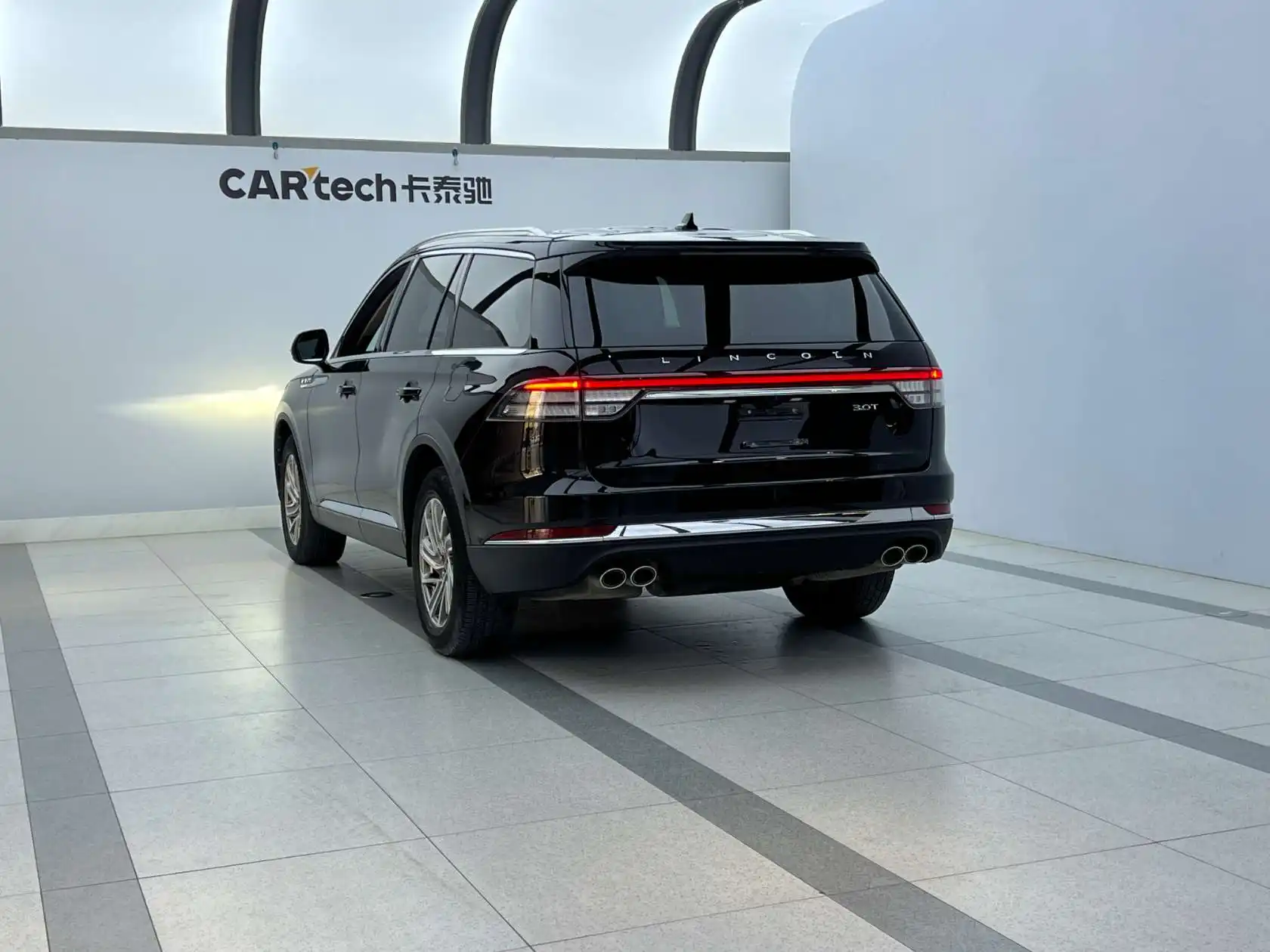 Lincoln Aviator, 2022 4