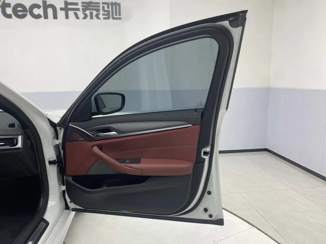 BMW 530Li, 2021 26