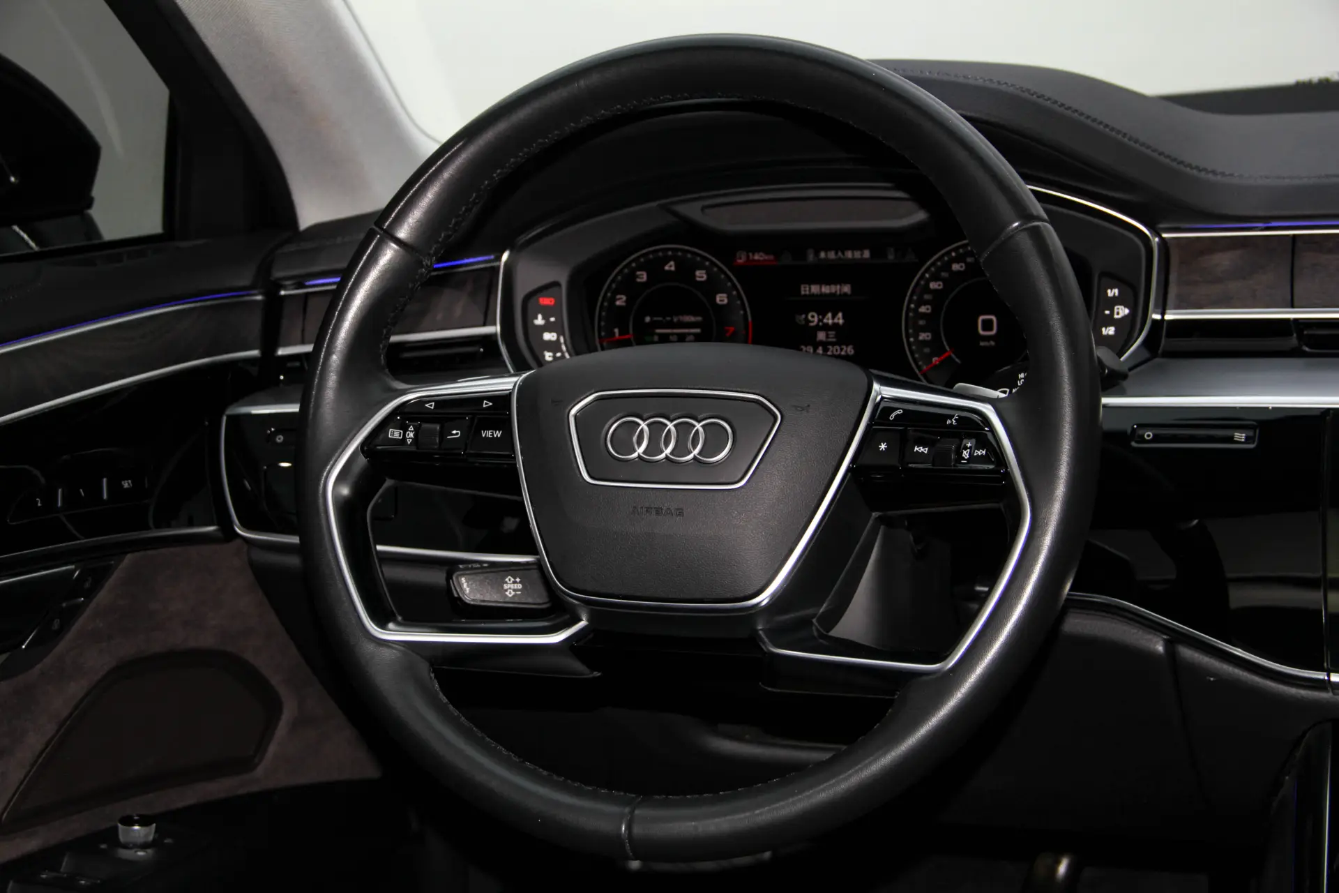 Audi A8L 45 TFSI, 2024 26