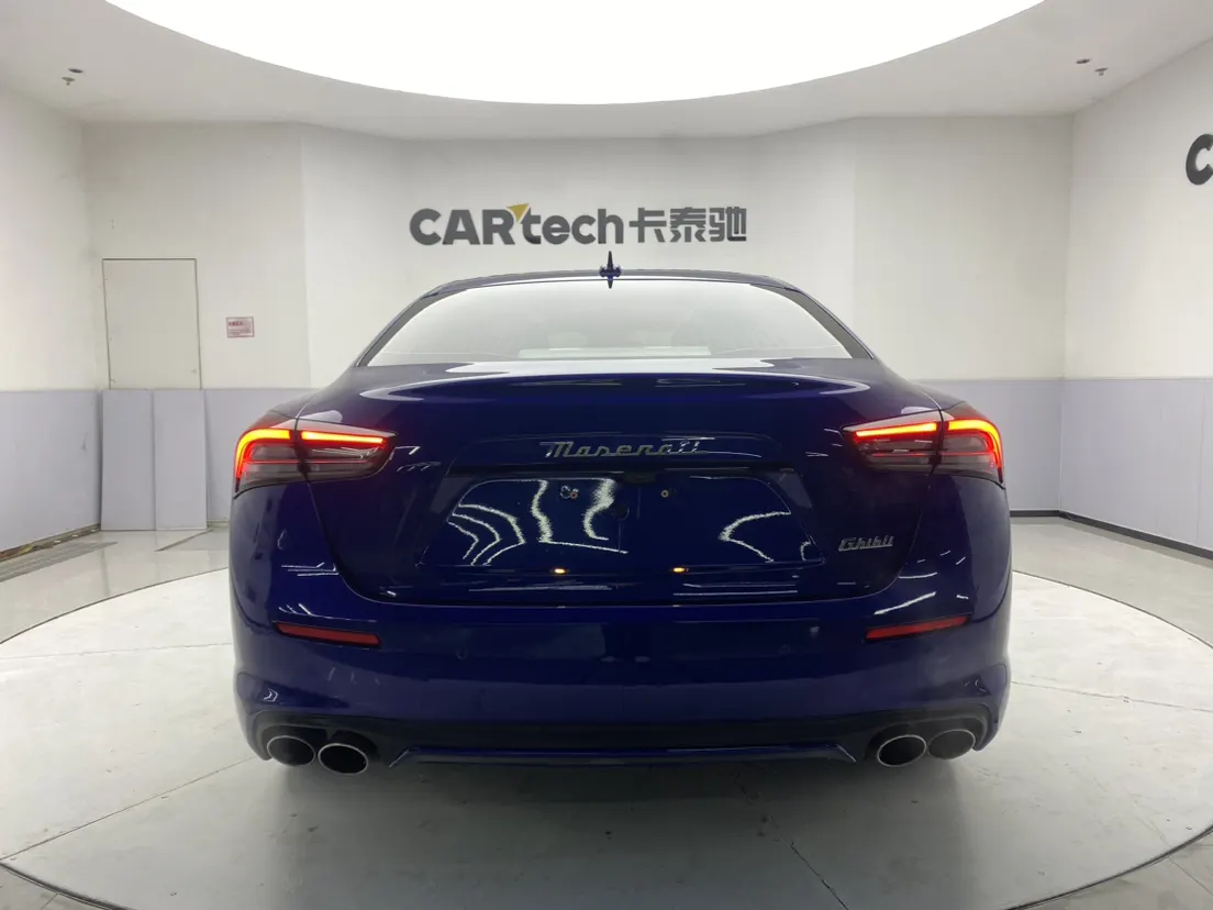 Maserati Ghibli, 2022 6