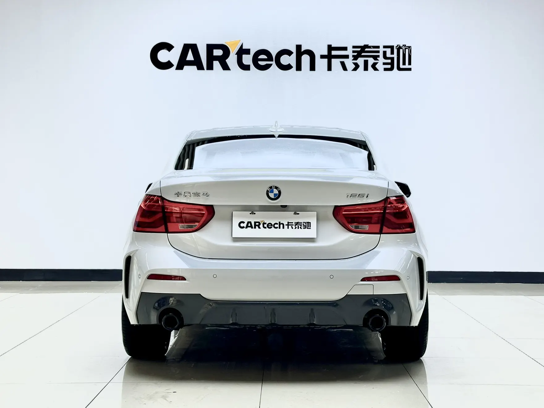 BMW 125i, 2022 4