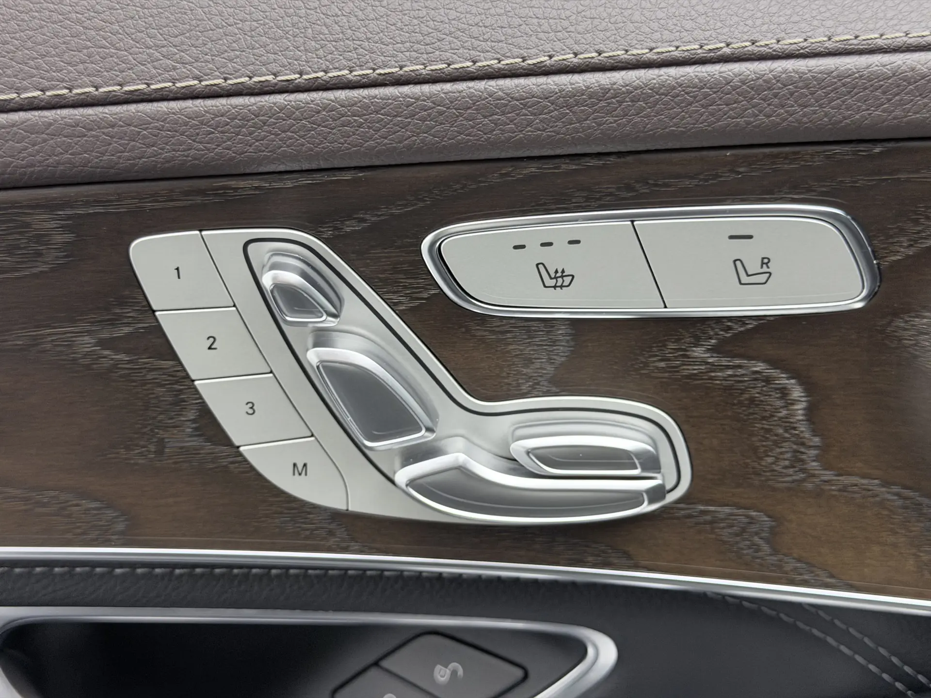 Mercedes-Benz GLC 300 L, 2020 28