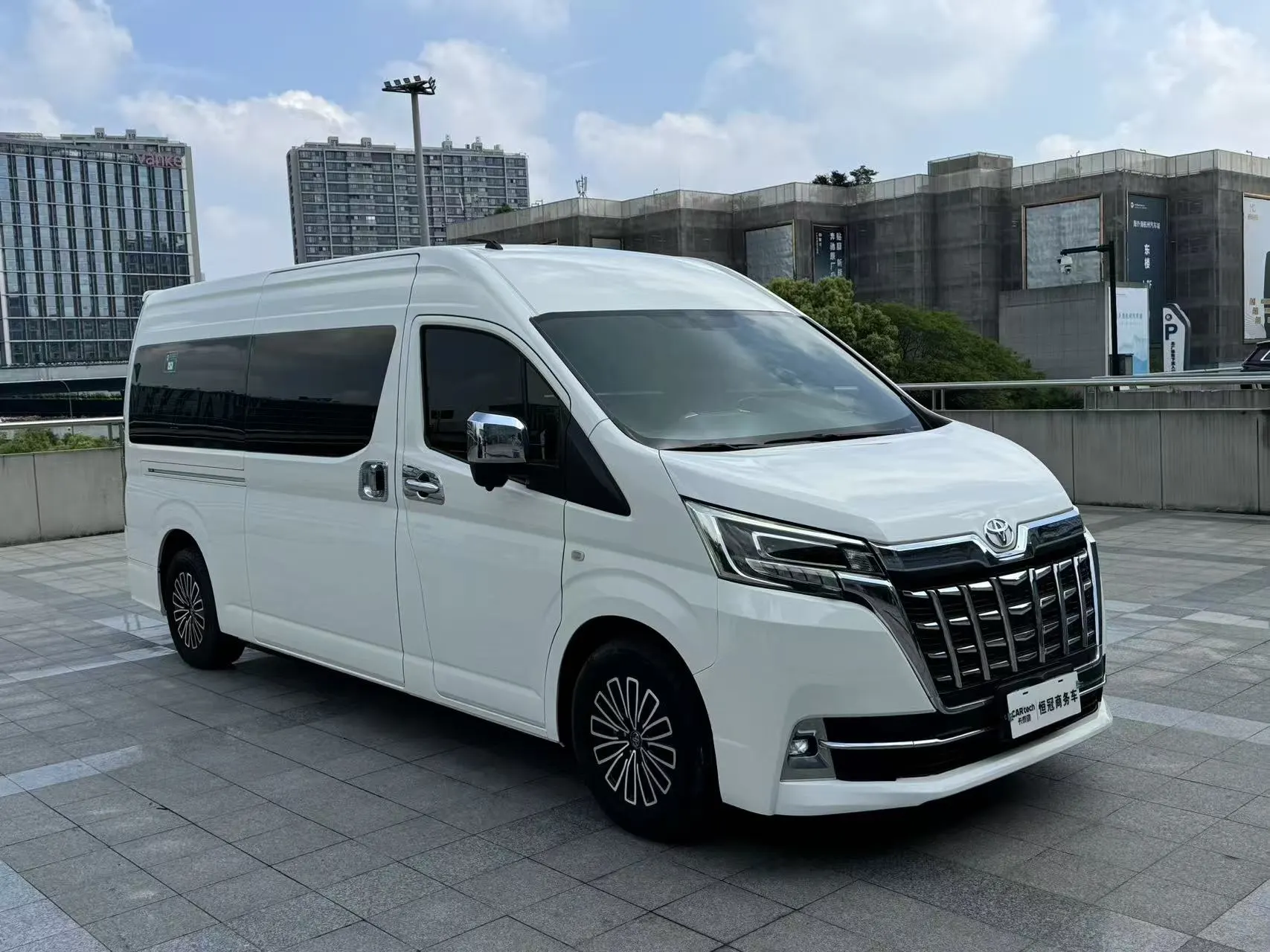 Toyota HiAce, 2023 8