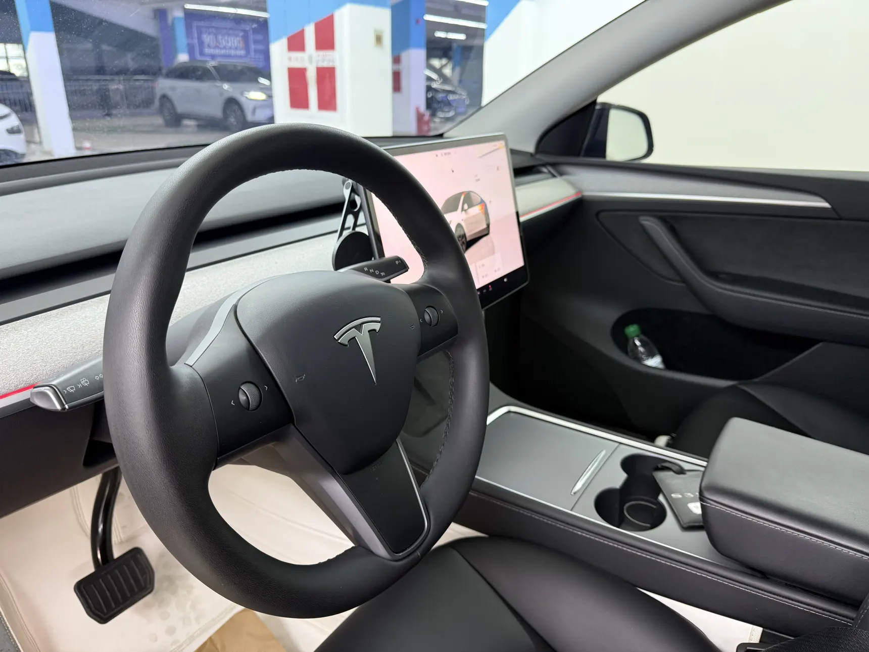 Tesla Model Y, 2023 11