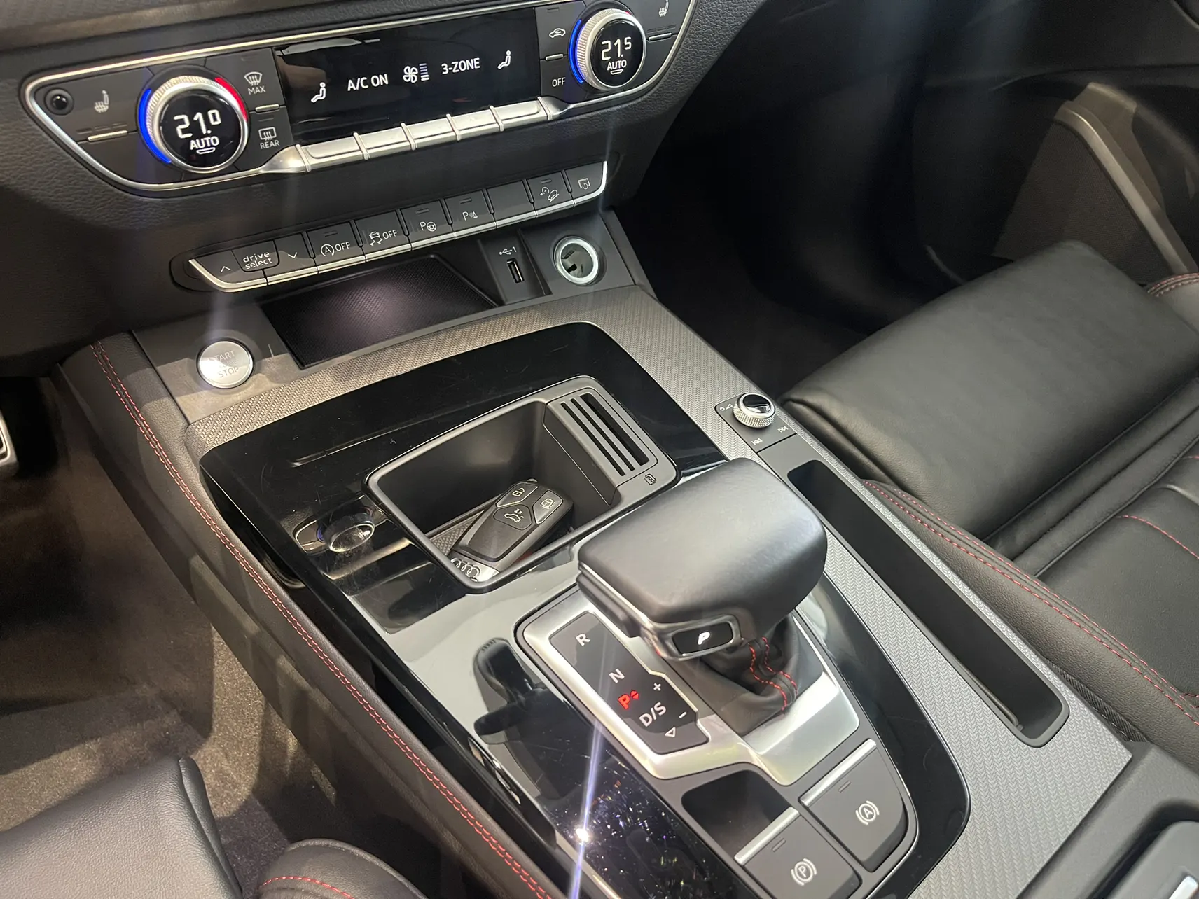 Audi Q5L 40, 2022 17