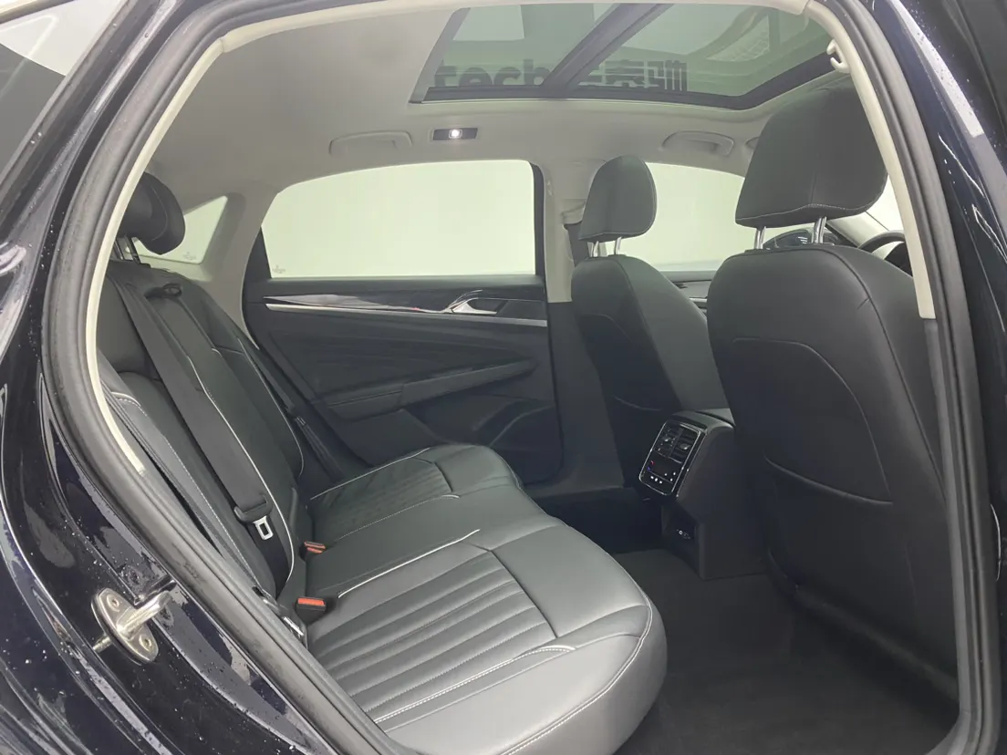 Volkswagen Passat, 2024 28