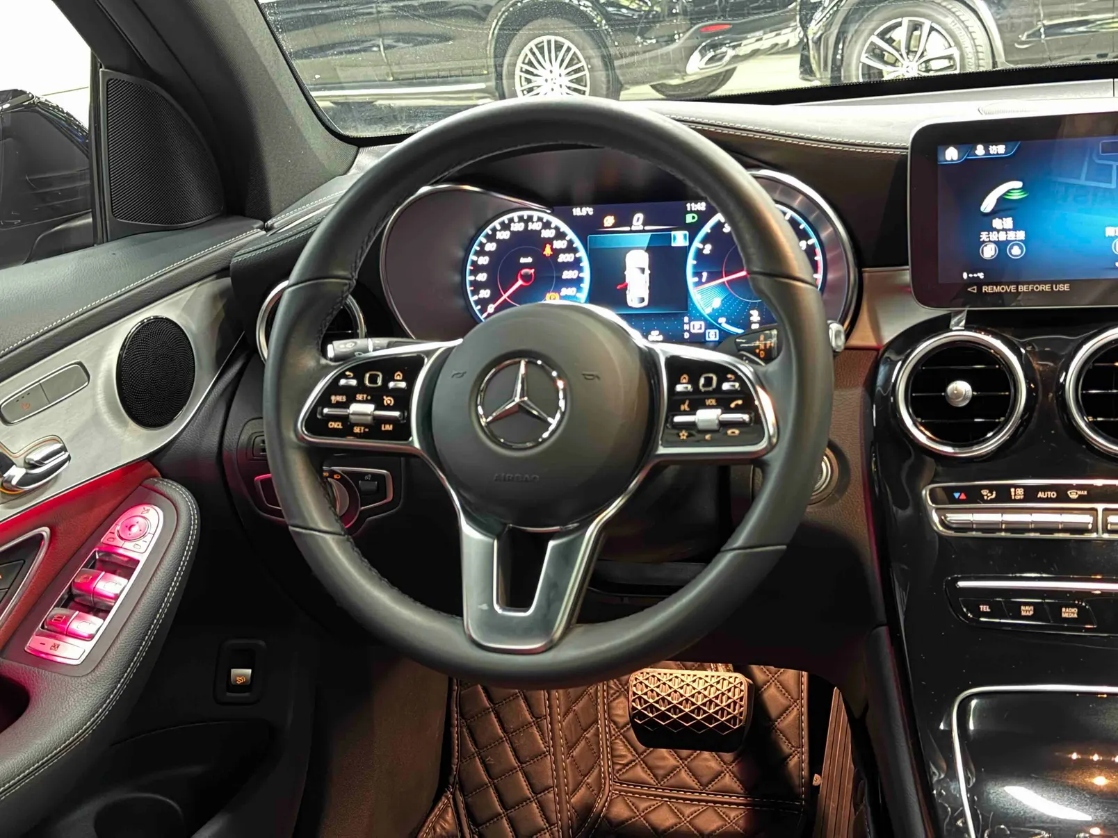 Mercedes-Benz GLC 260 4MATIC, 2023 14