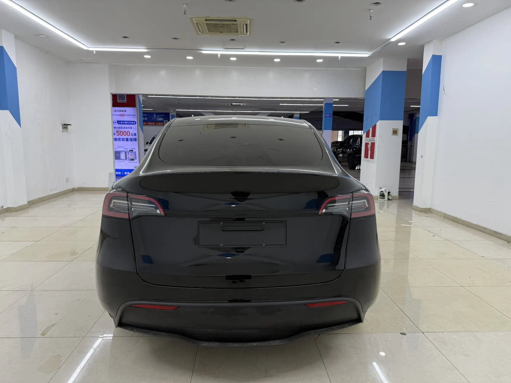 Tesla Model Y, 2021 все фото
