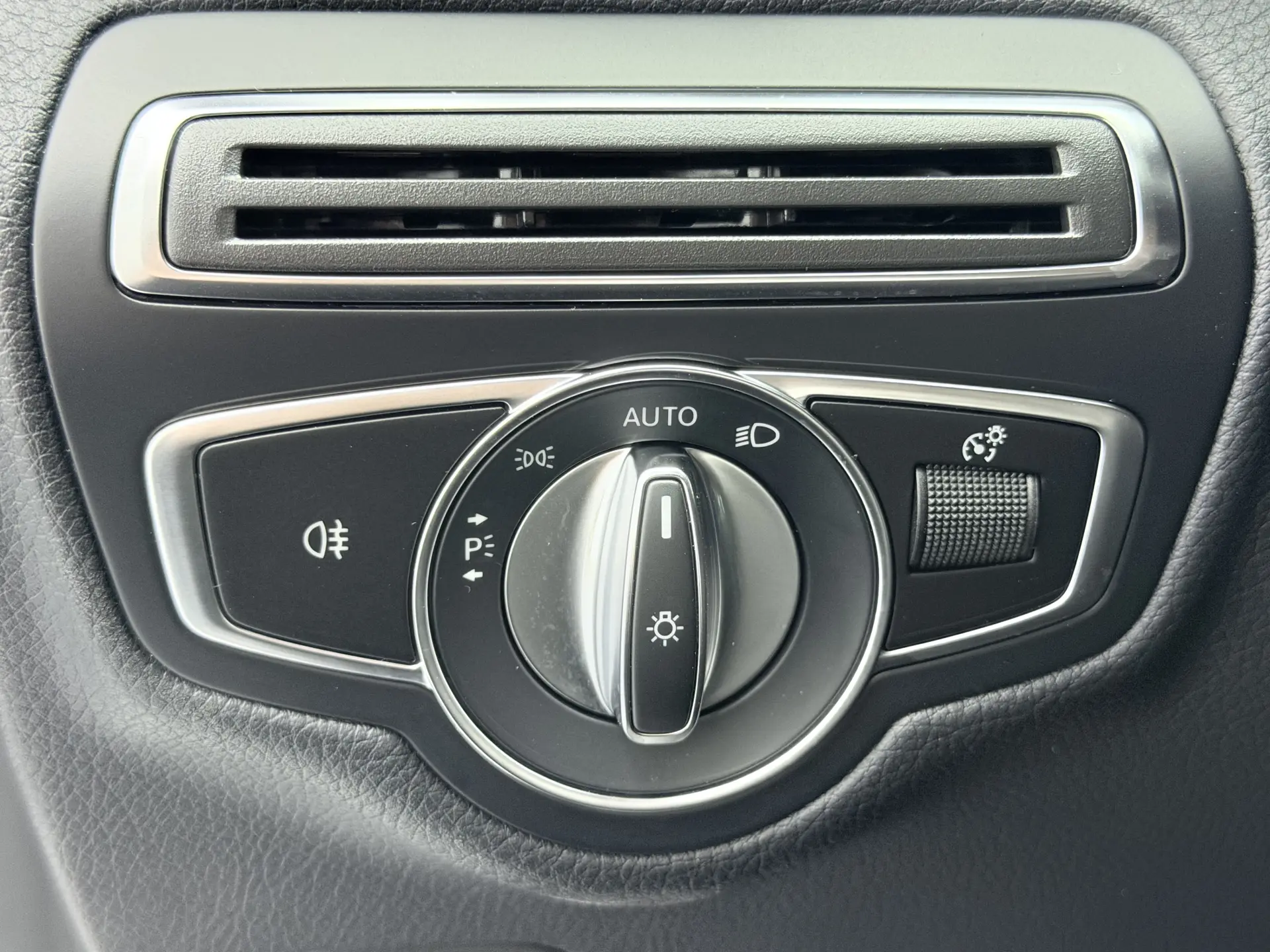 Mercedes-Benz GLC 300 L, 2020 34