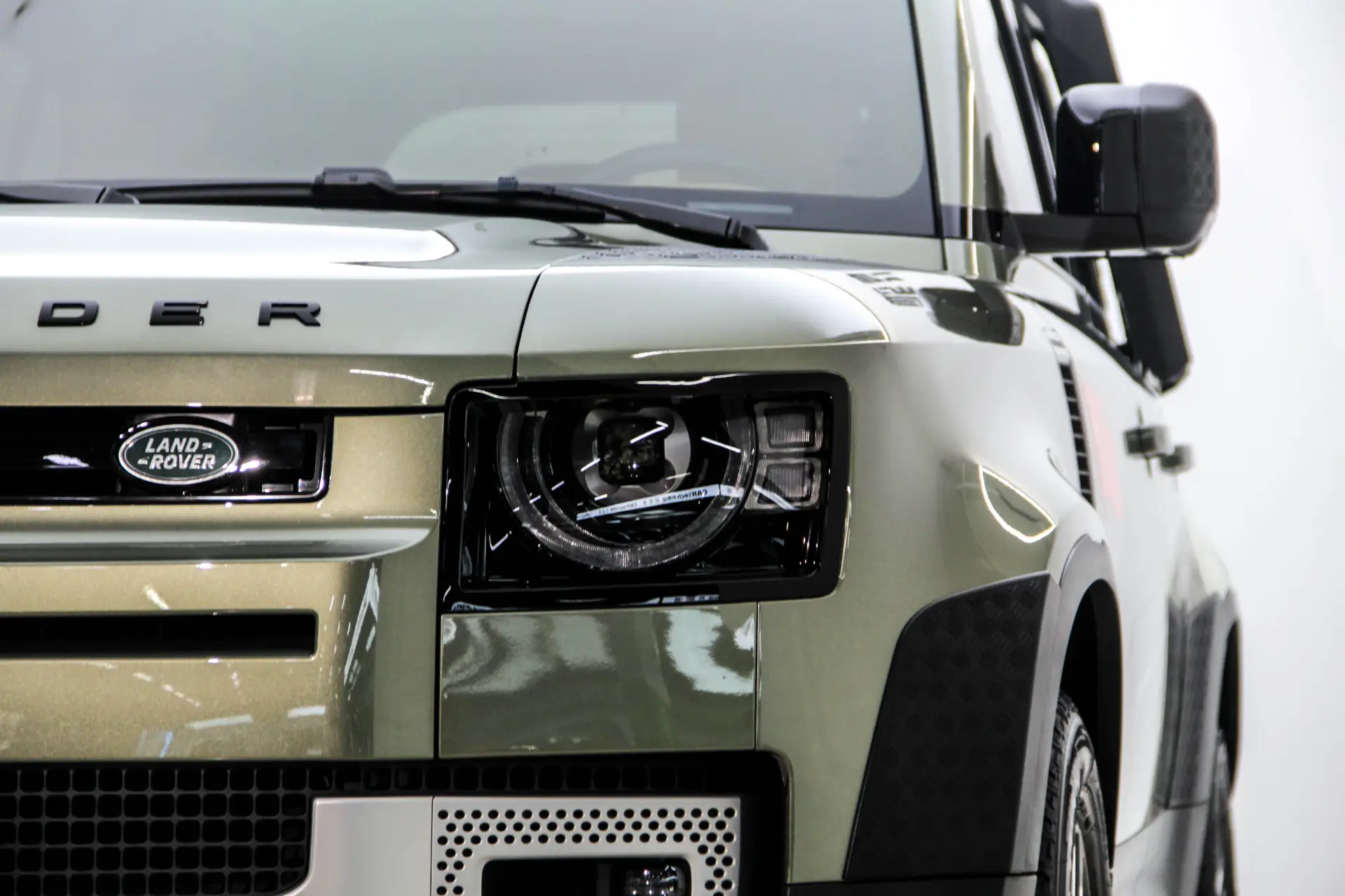 Land Rover Defender, 2023 9