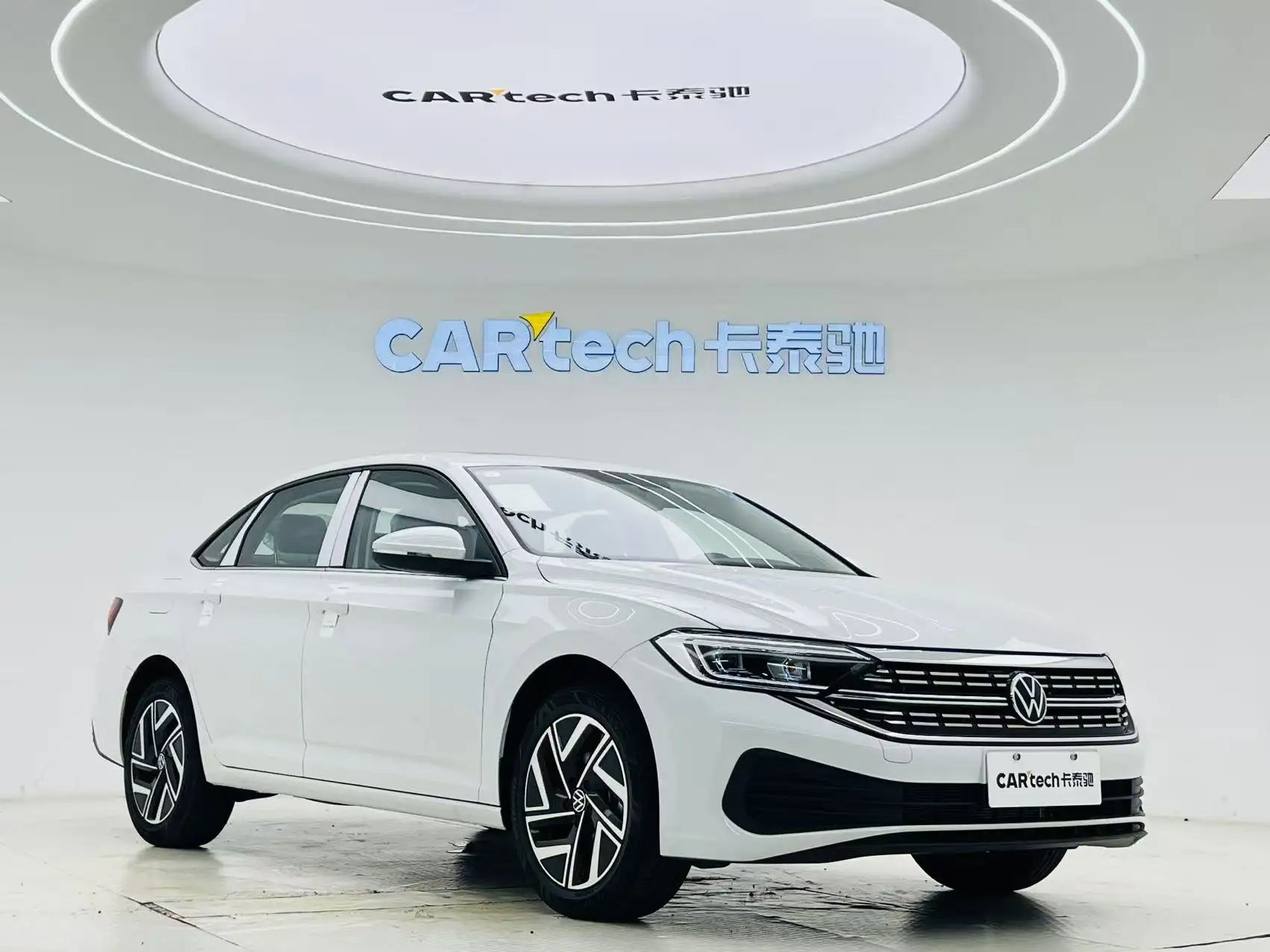 Volkswagen Sagitar, 2025 2