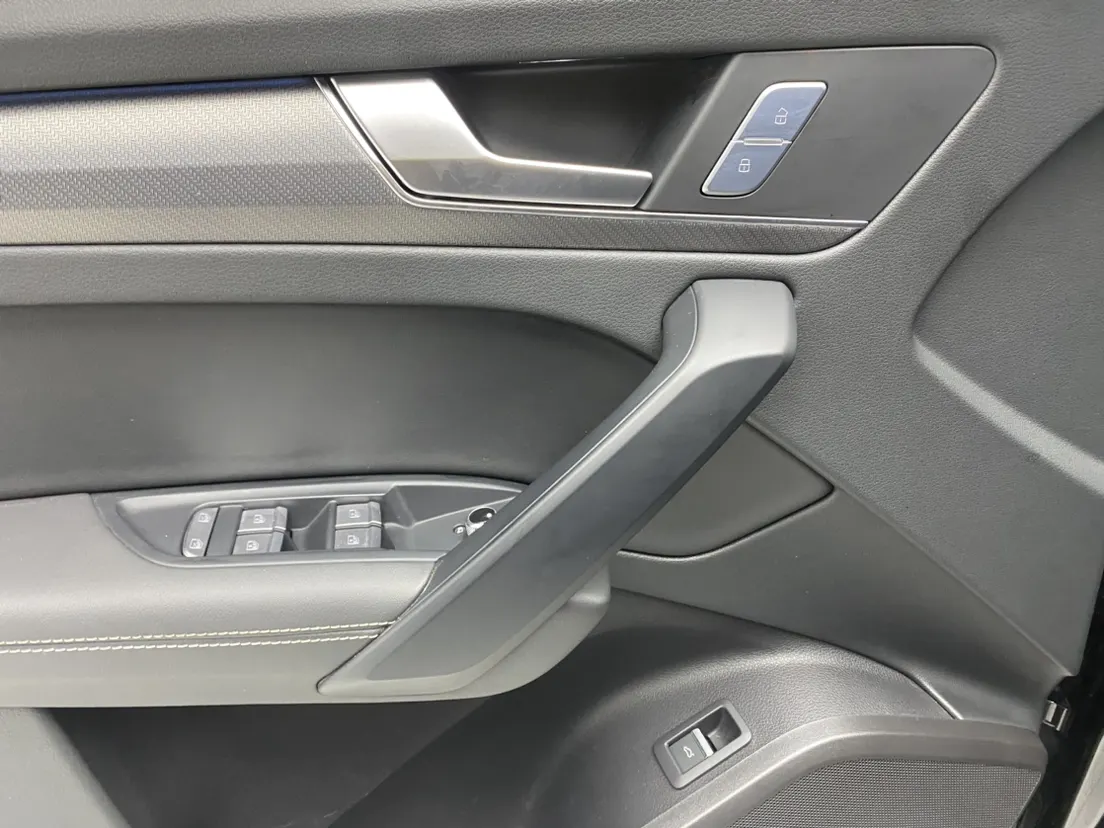 Audi Q5L 40, 2023 24