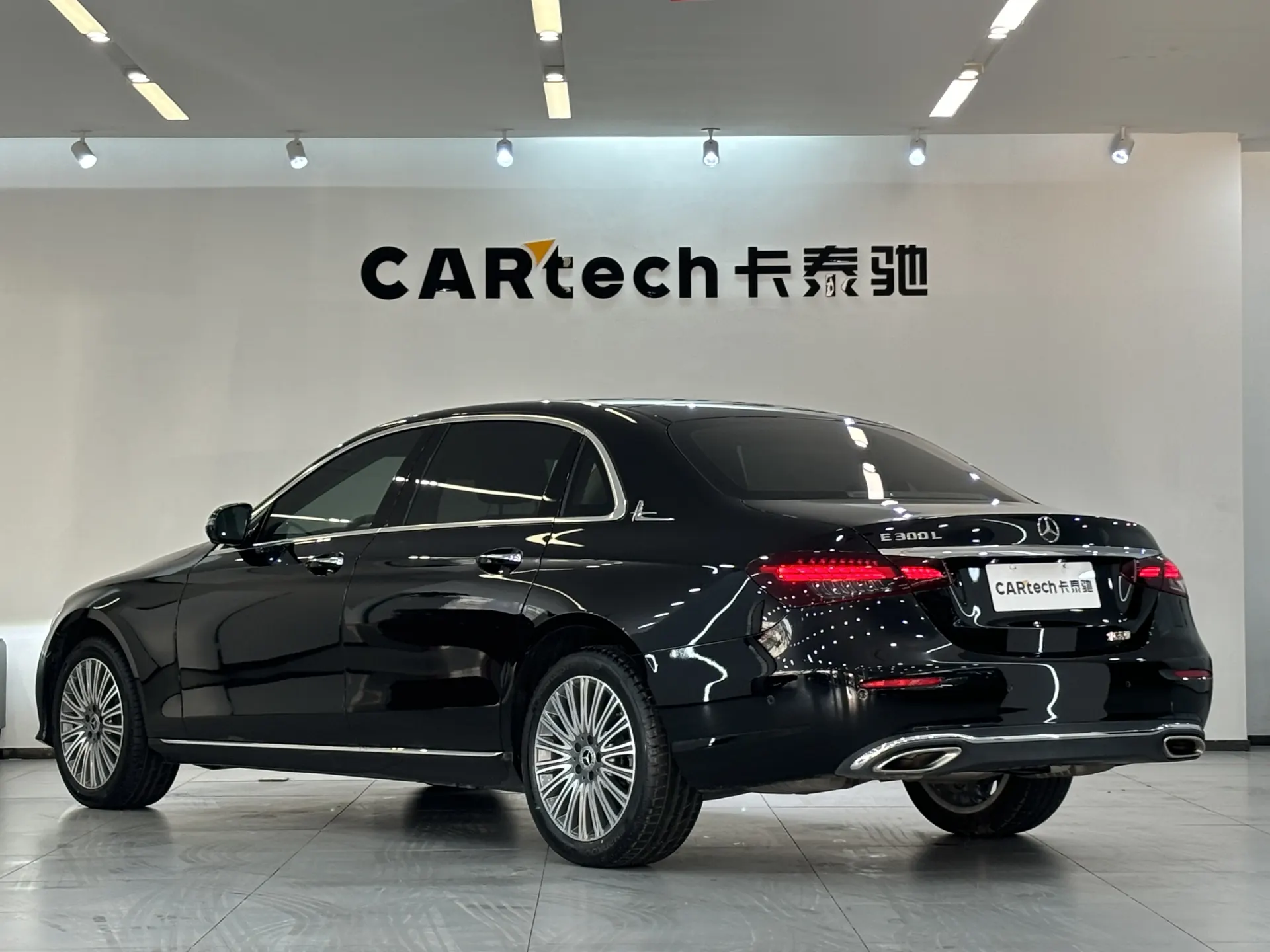 Mercedes-Benz E 300 L, 2022 7