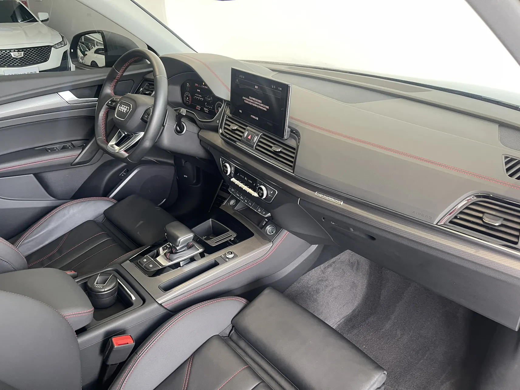 Audi Q5L 40, 2022 13