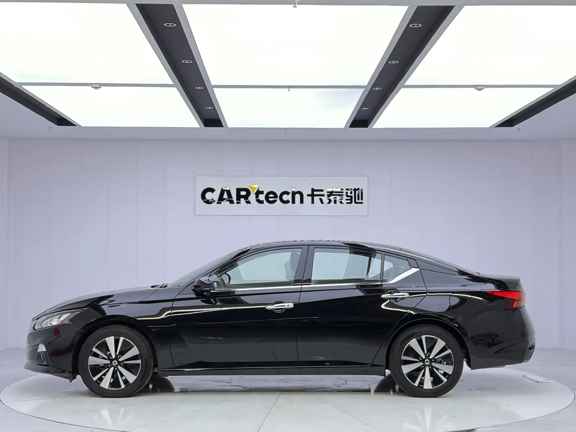 Nissan Teana, 2026 8