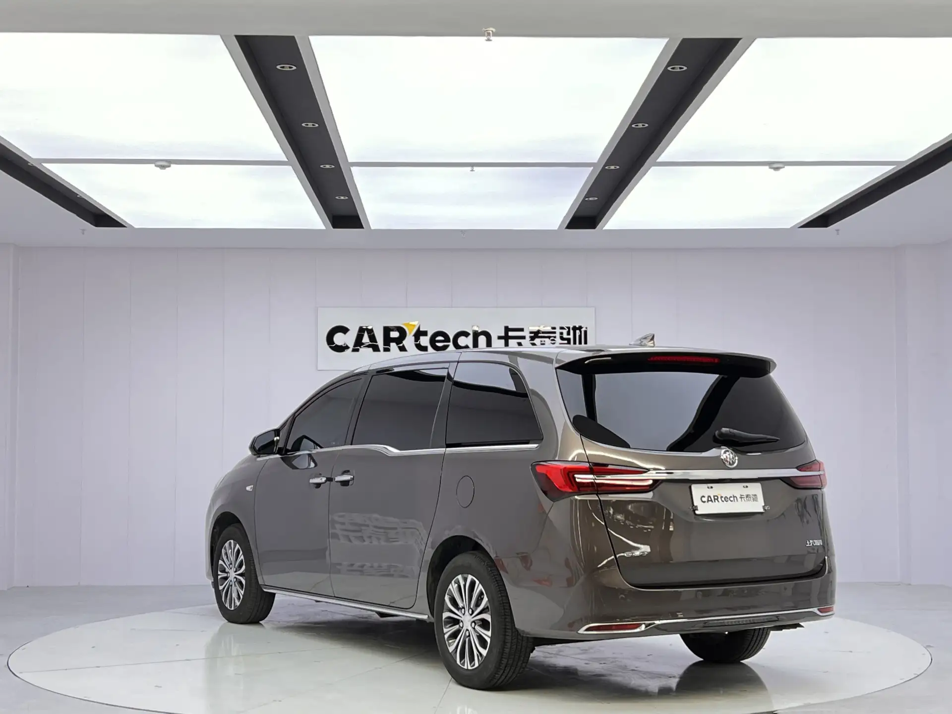 Buick GL8, 2025 7
