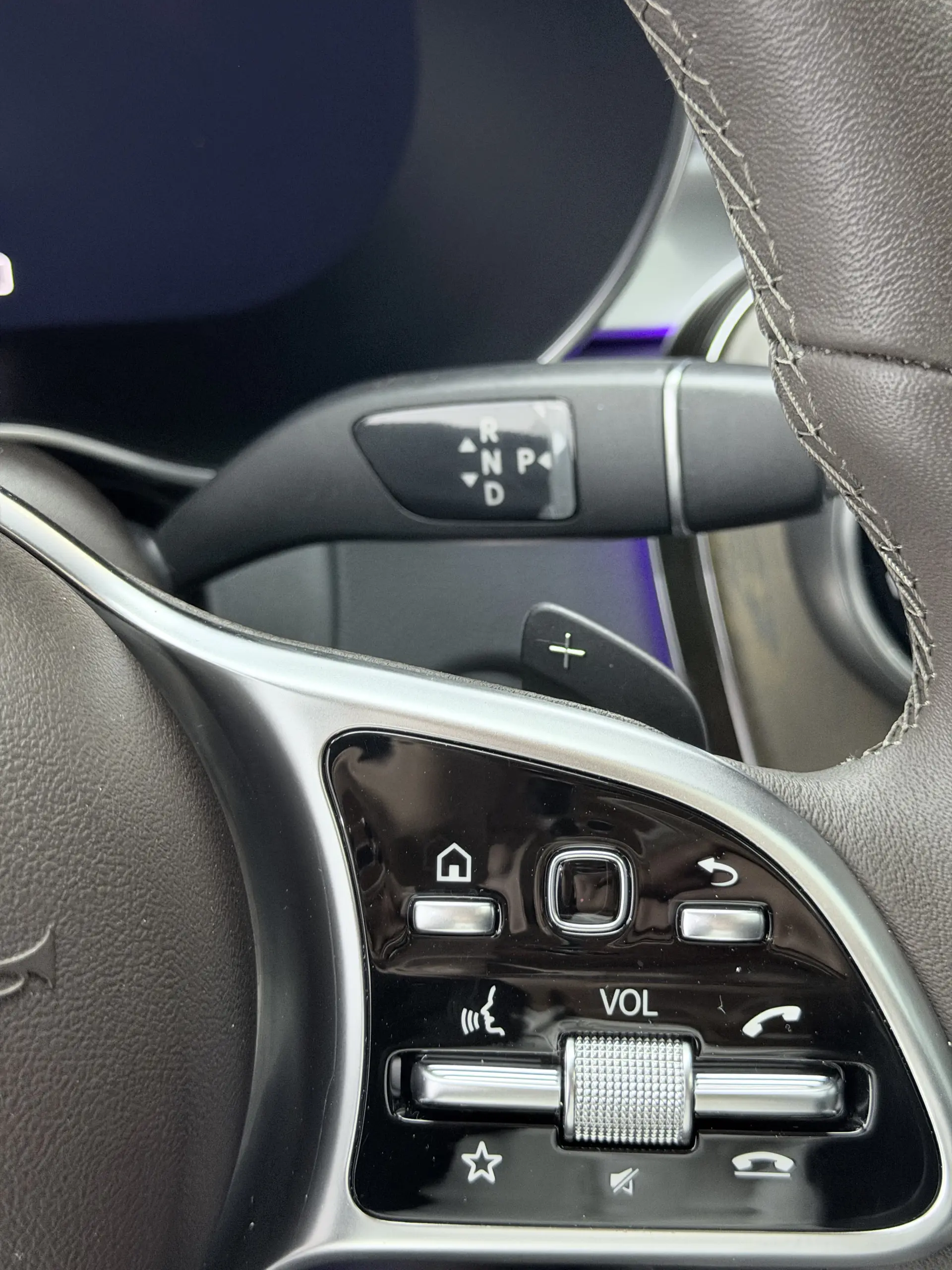 Mercedes-Benz GLC 300 L, 2020 36