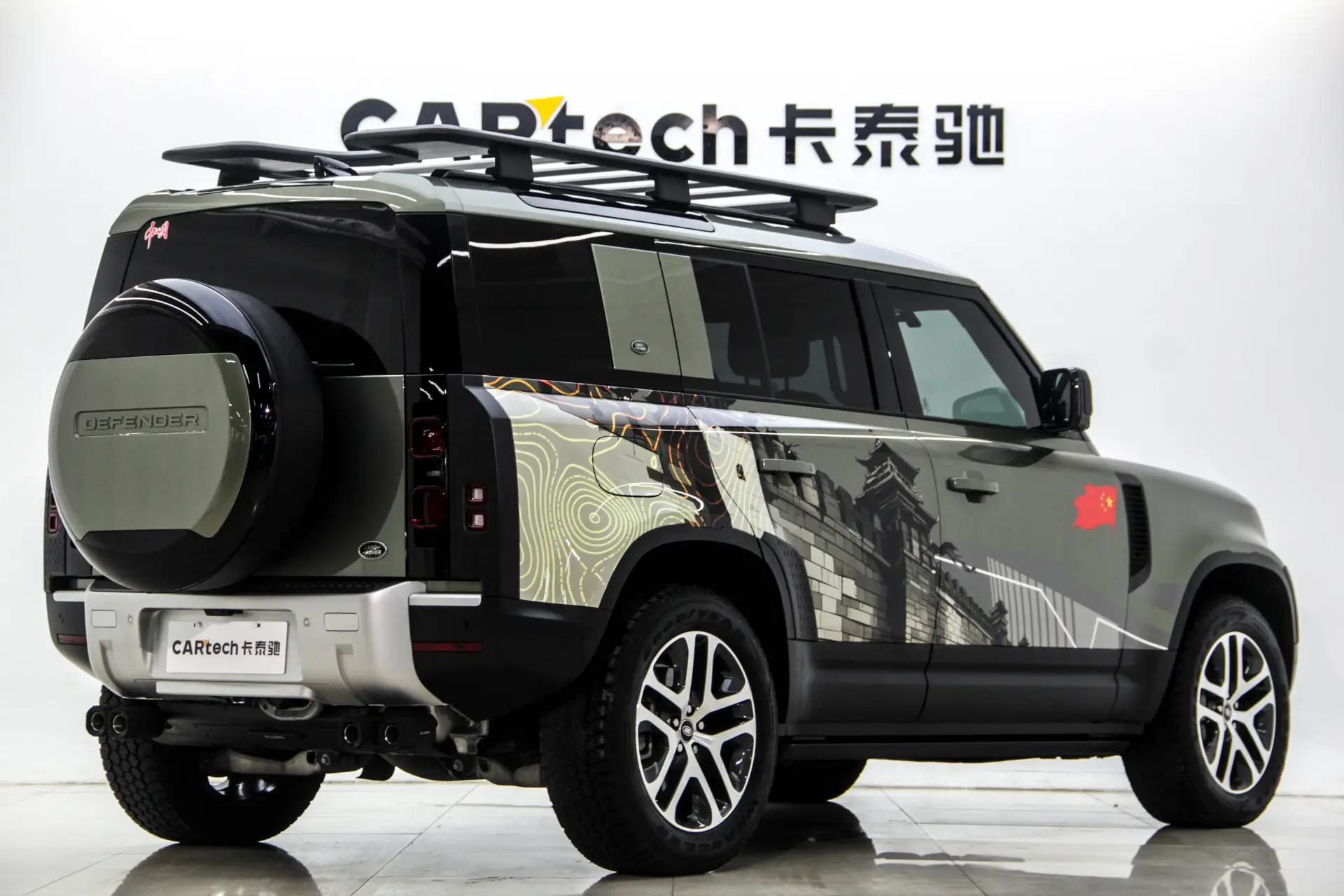 Land Rover Defender, 2023 все фото