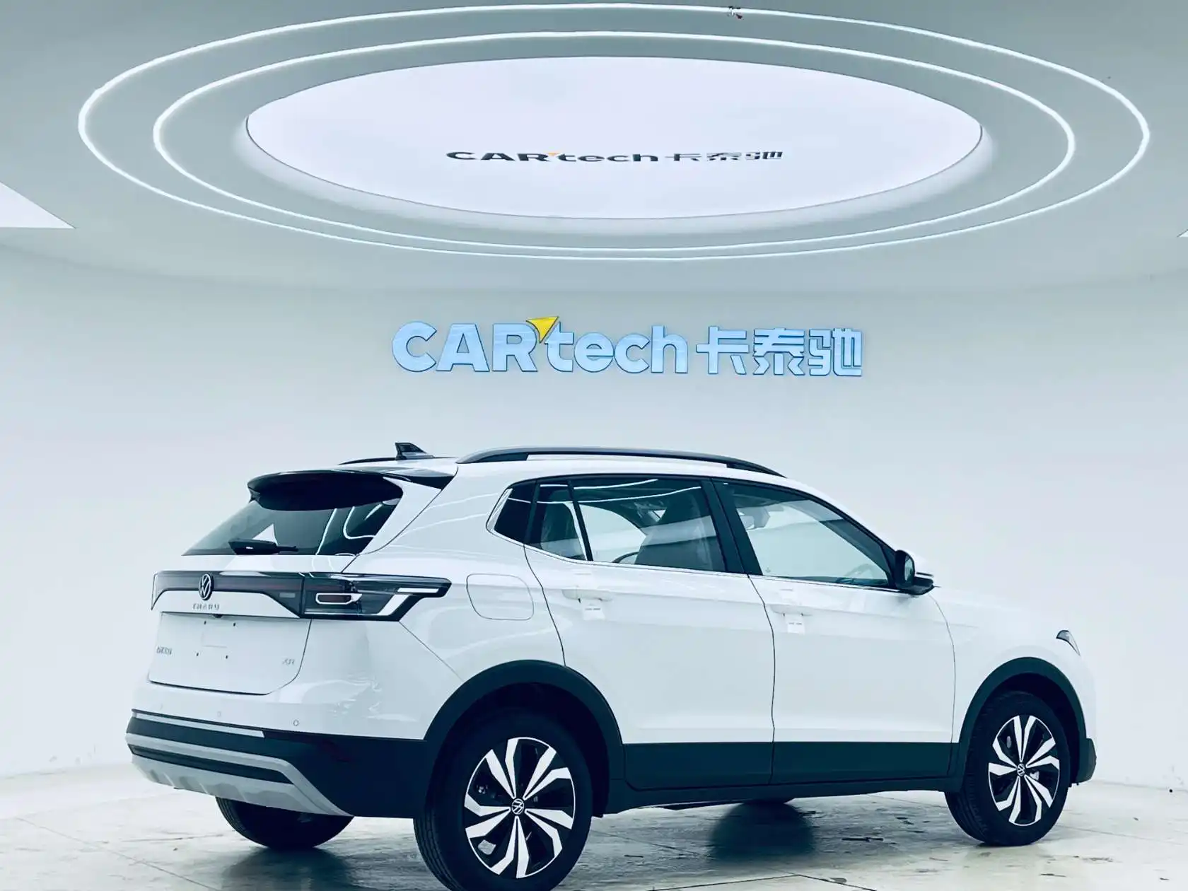Volkswagen Tharu, 2025 4