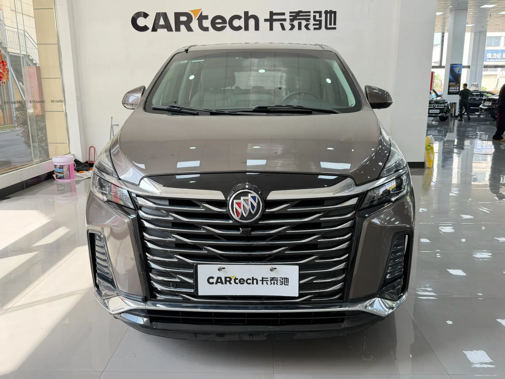 Buick GL8, 2022 3