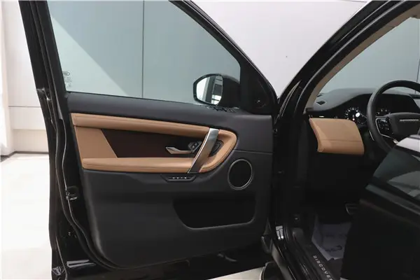Land Rover Discovery Sport, 2024 10