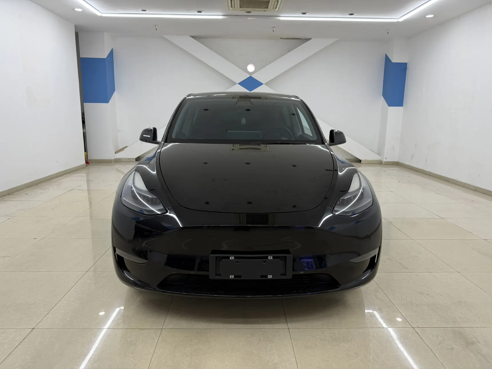Tesla Model Y, 2021 3