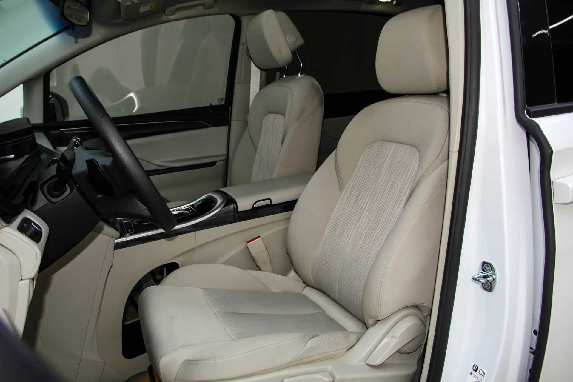 Buick GL8, 2024 18