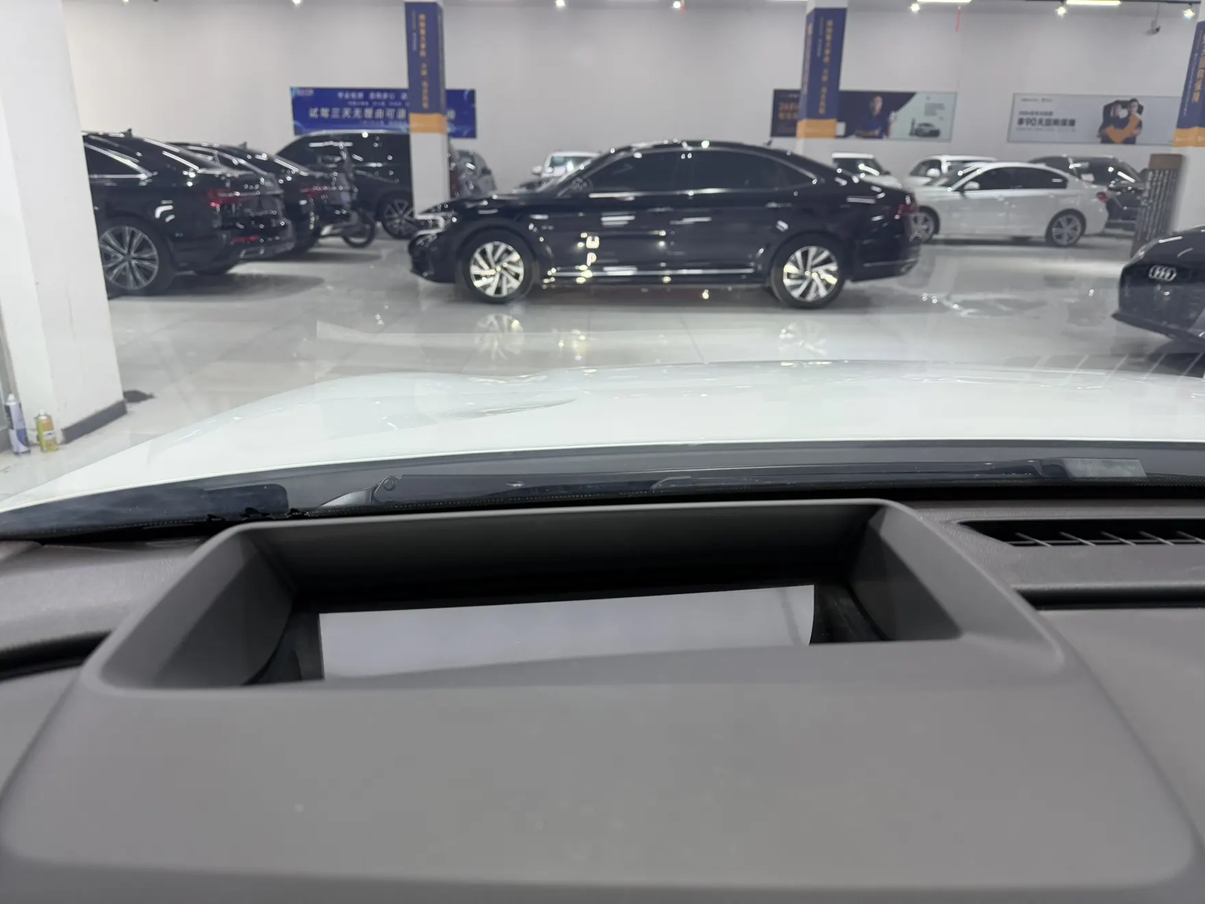 Geely Galaxy 8, 2025 10