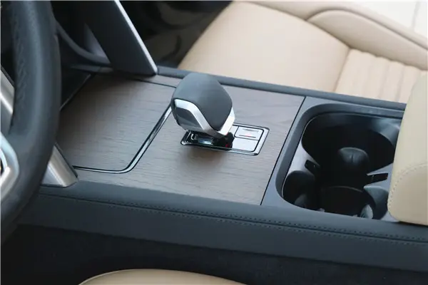 Land Rover Discovery Sport, 2024 12
