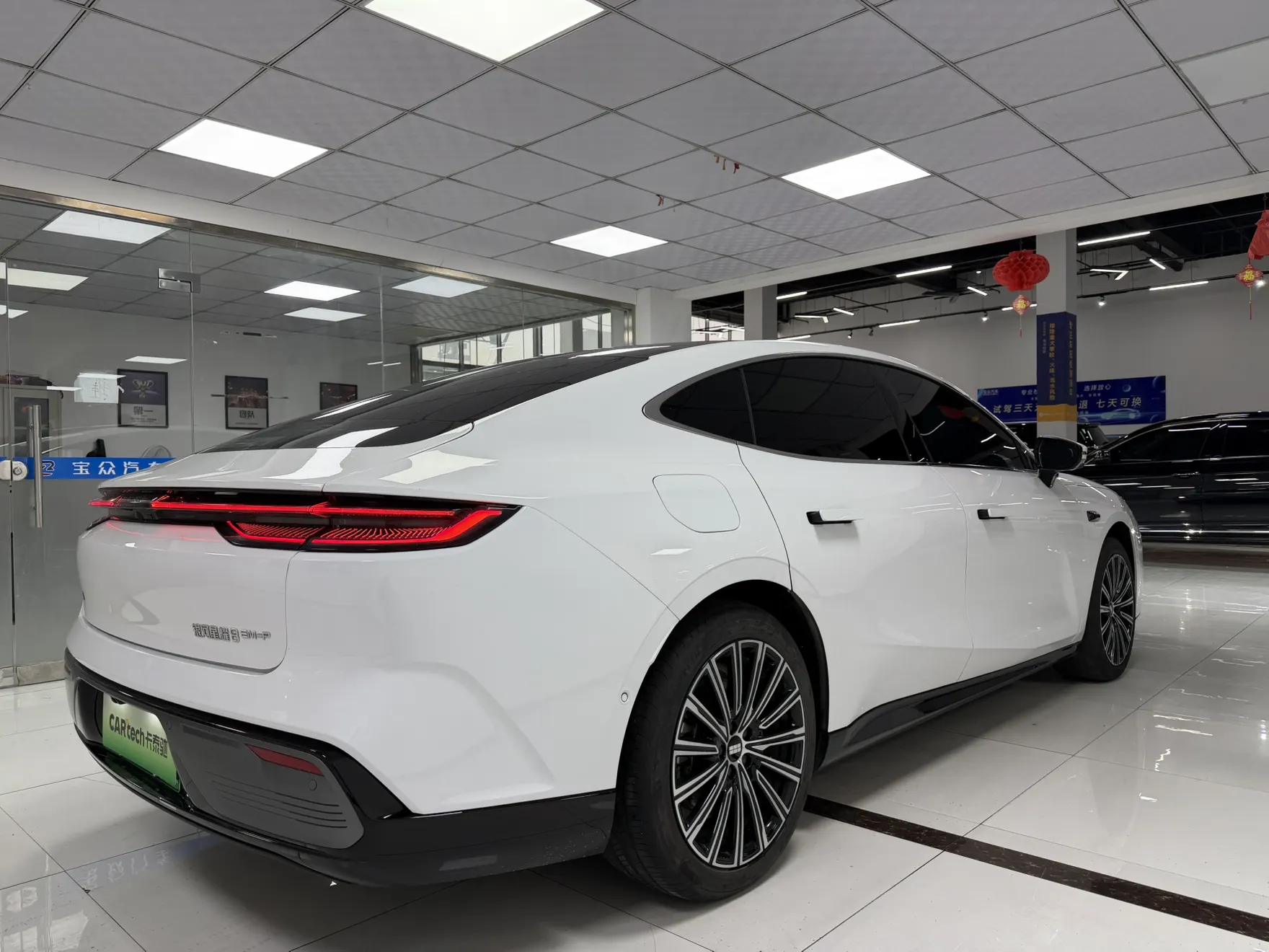 Geely Galaxy 8, 2025 33