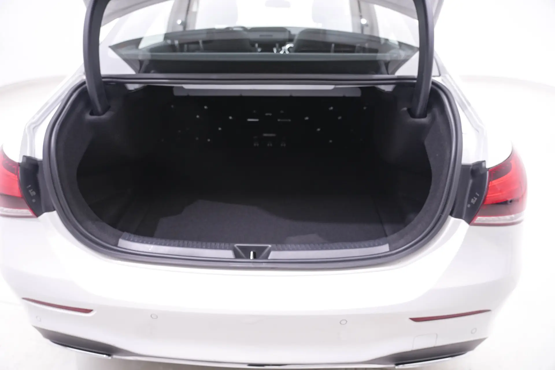Mercedes-Benz A 200 L, 2022 24