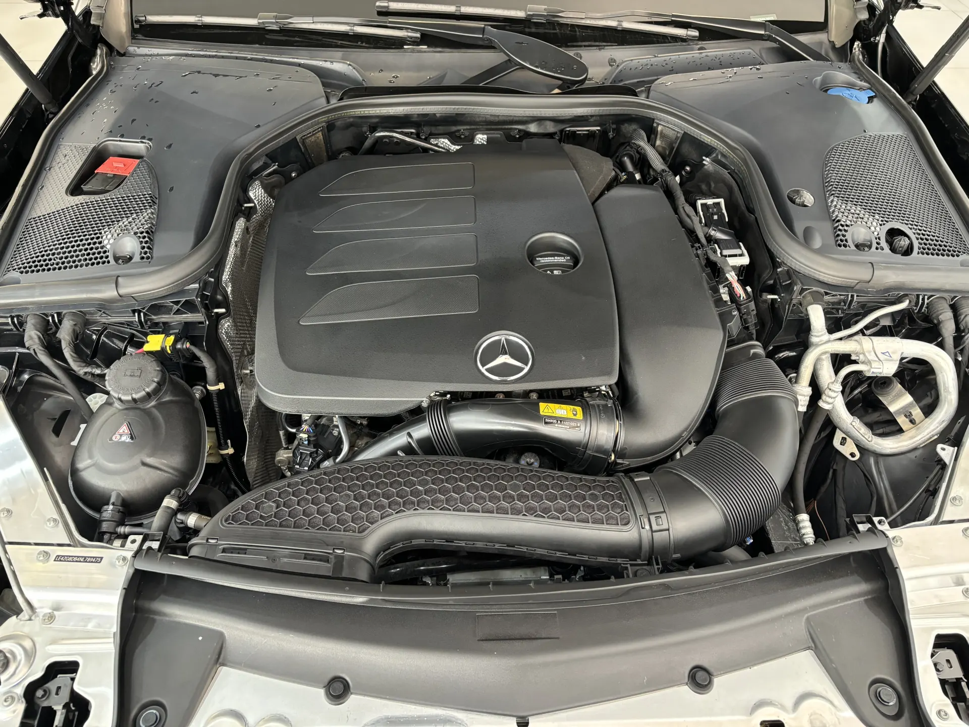 Mercedes-Benz E 300 L, 2022 10