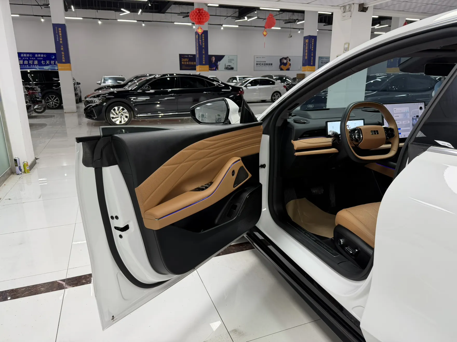Geely Galaxy 8, 2025 28