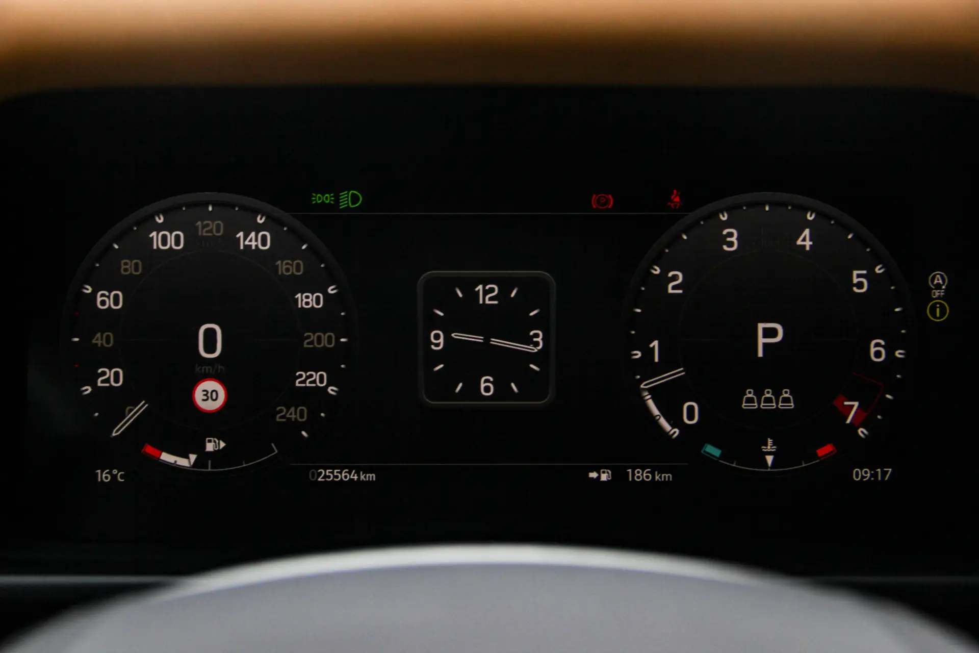 Land Rover Defender, 2023 15