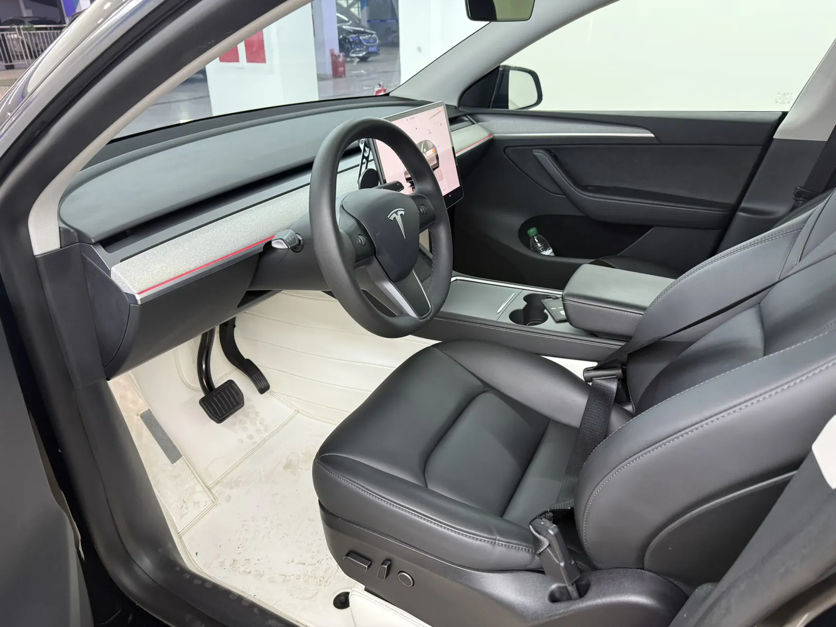 Tesla Model Y, 2023 12