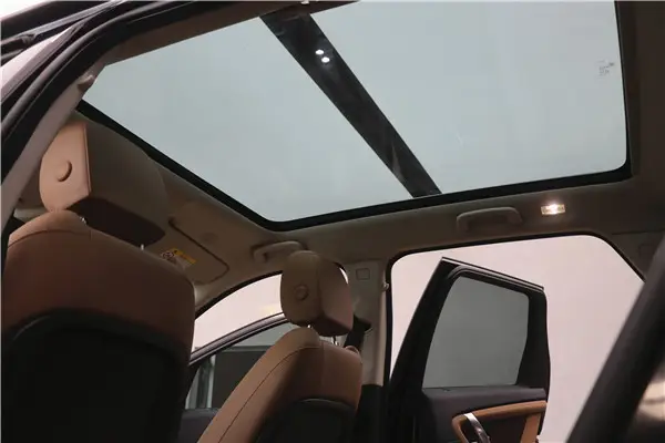 Land Rover Discovery Sport, 2024 13