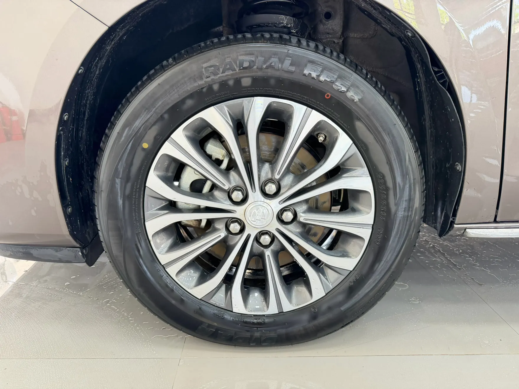Buick GL8, 2022 9