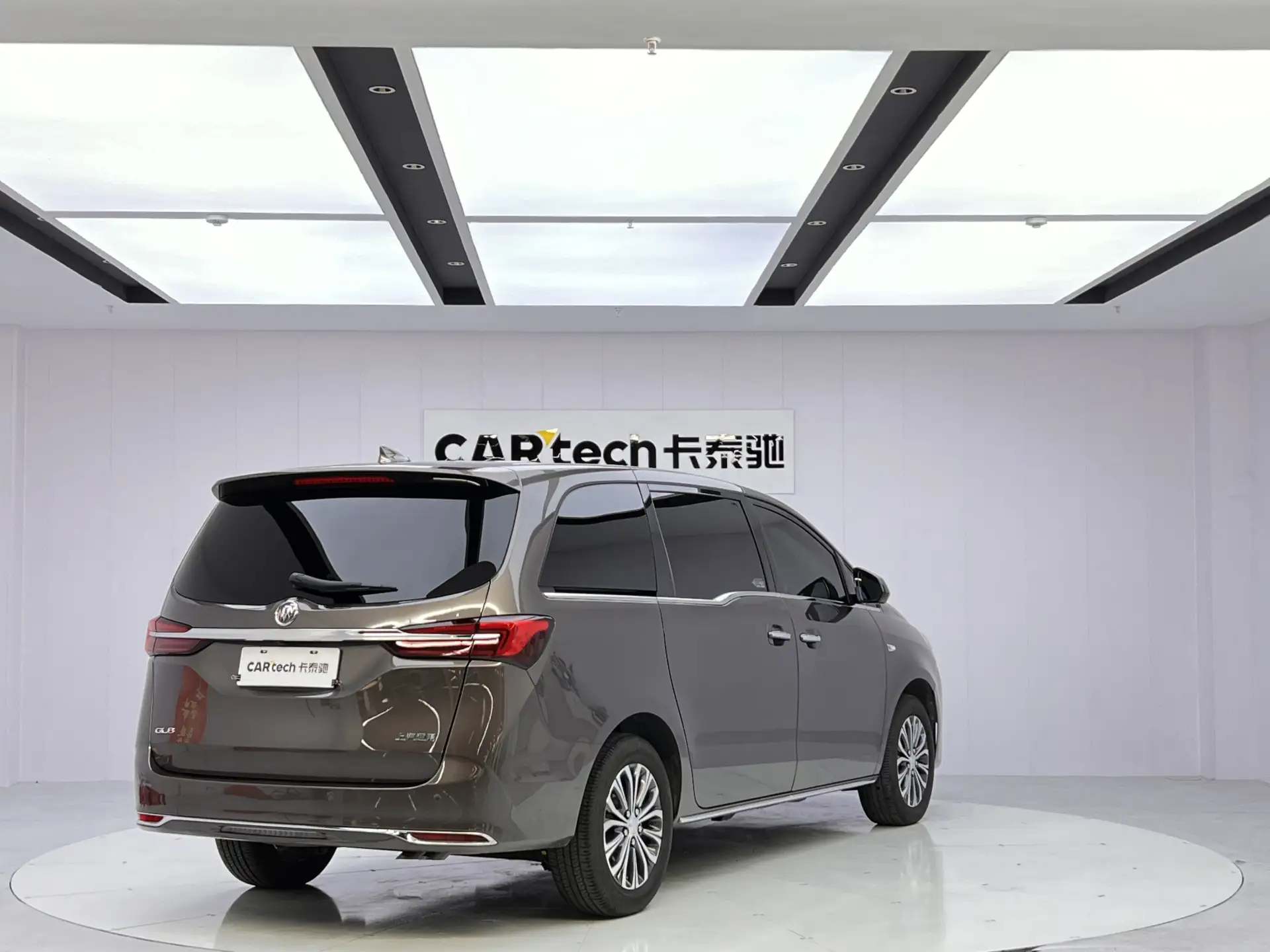 Buick GL8, 2025 все фото