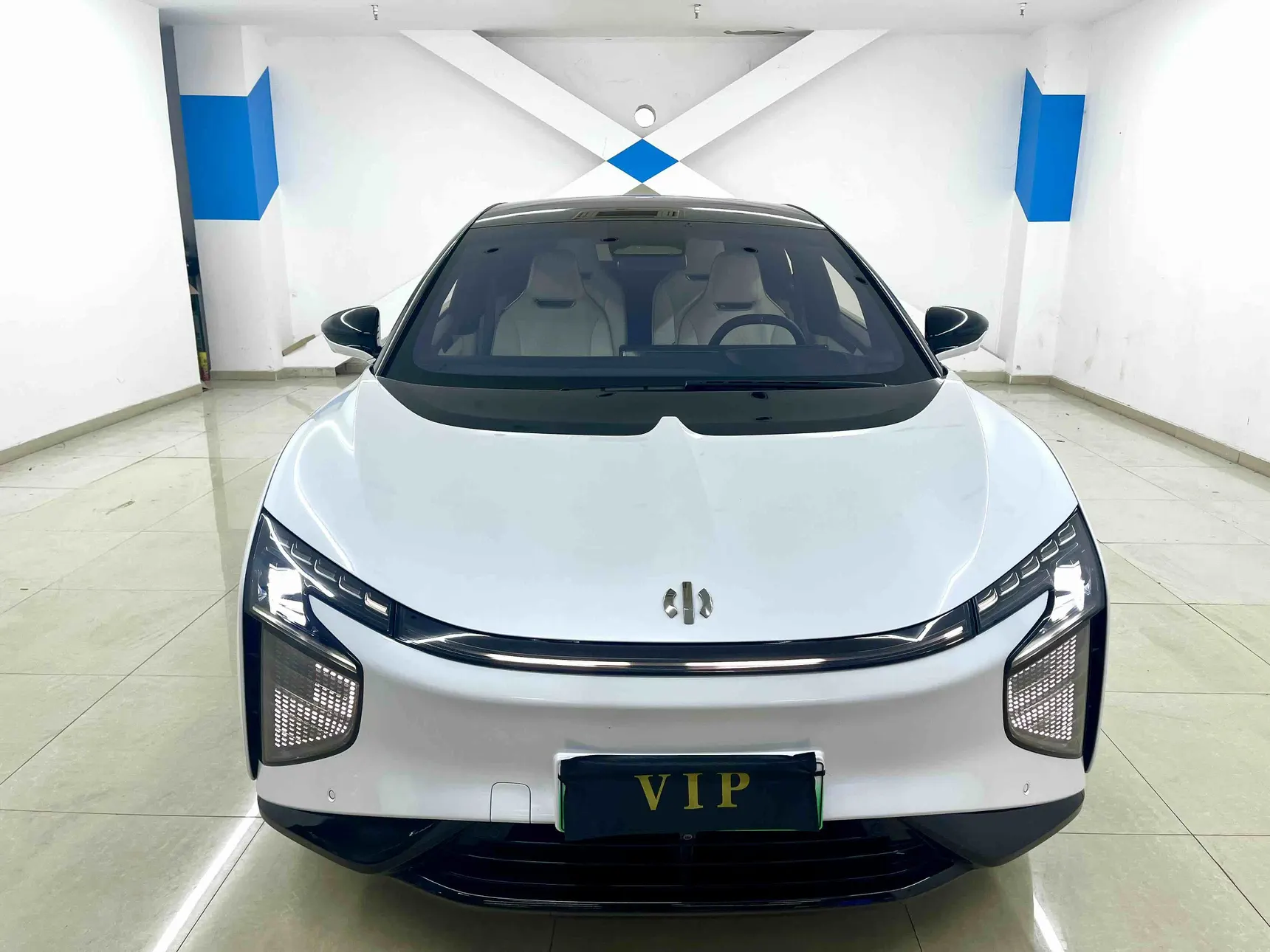 HiPhi X, 2022 3