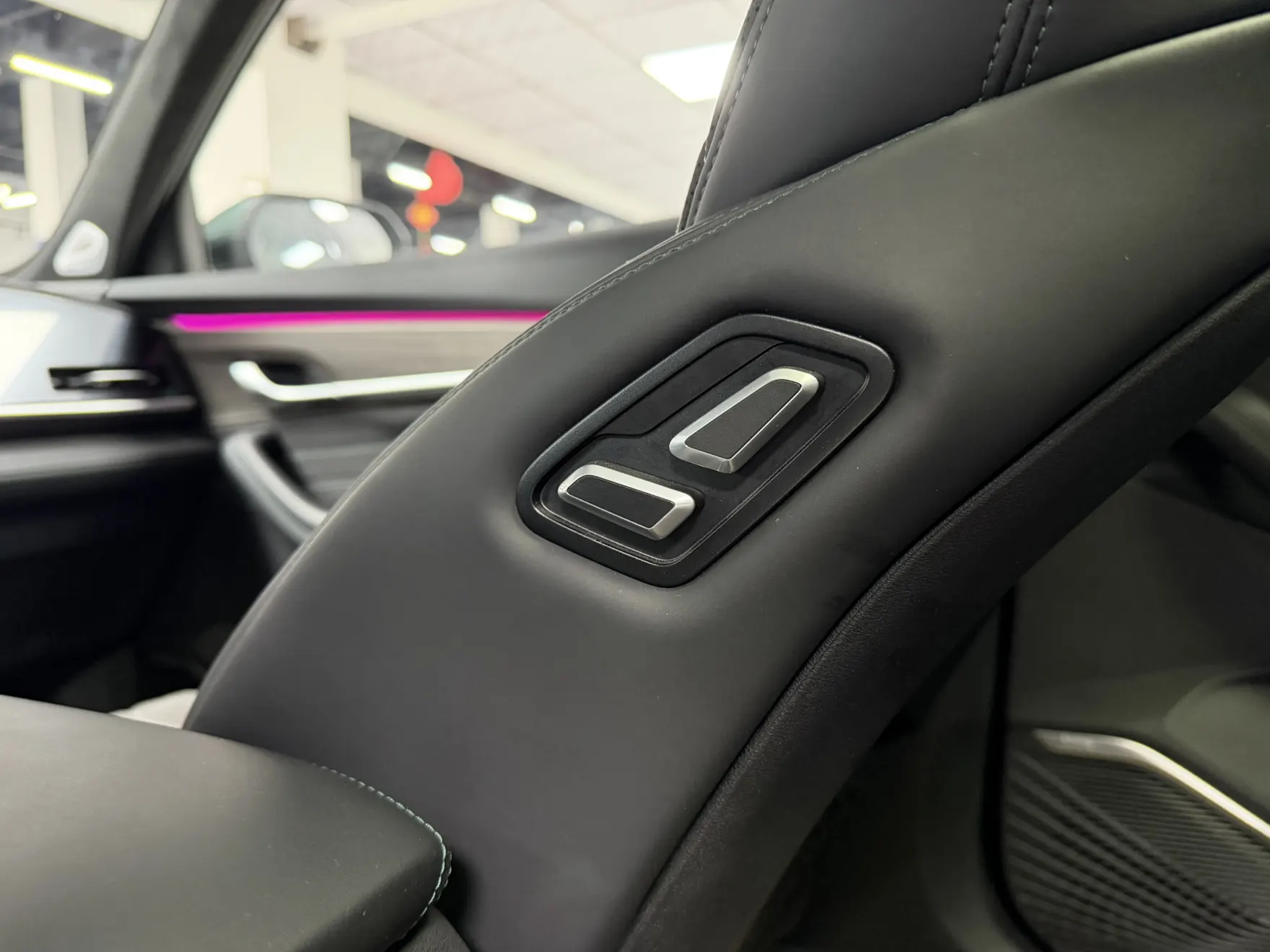 Geely Xingyue L, 2025 10