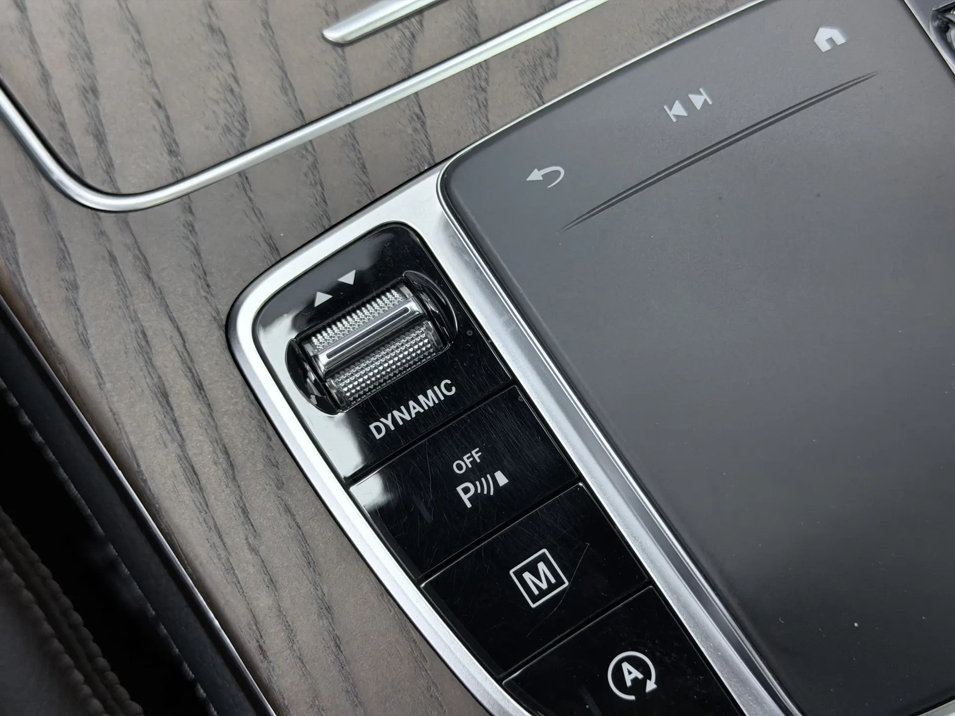Mercedes-Benz GLC 300 L, 2020 38