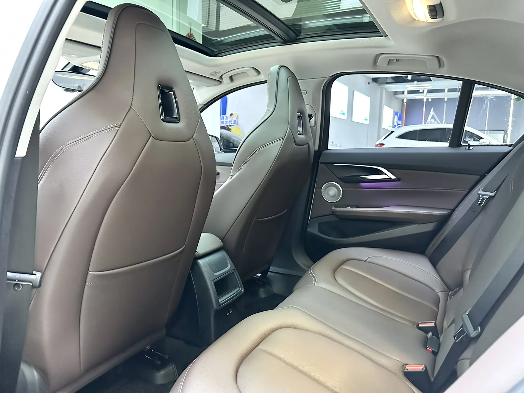BMW 125i, 2022 14