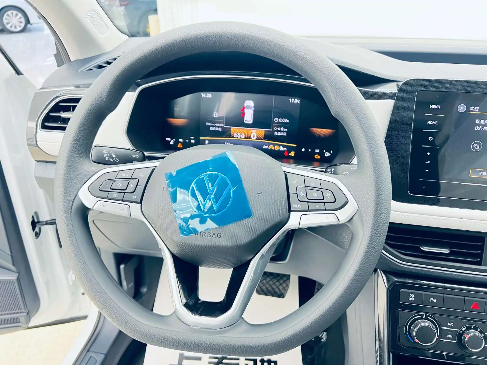 Volkswagen Tharu, 2025 12