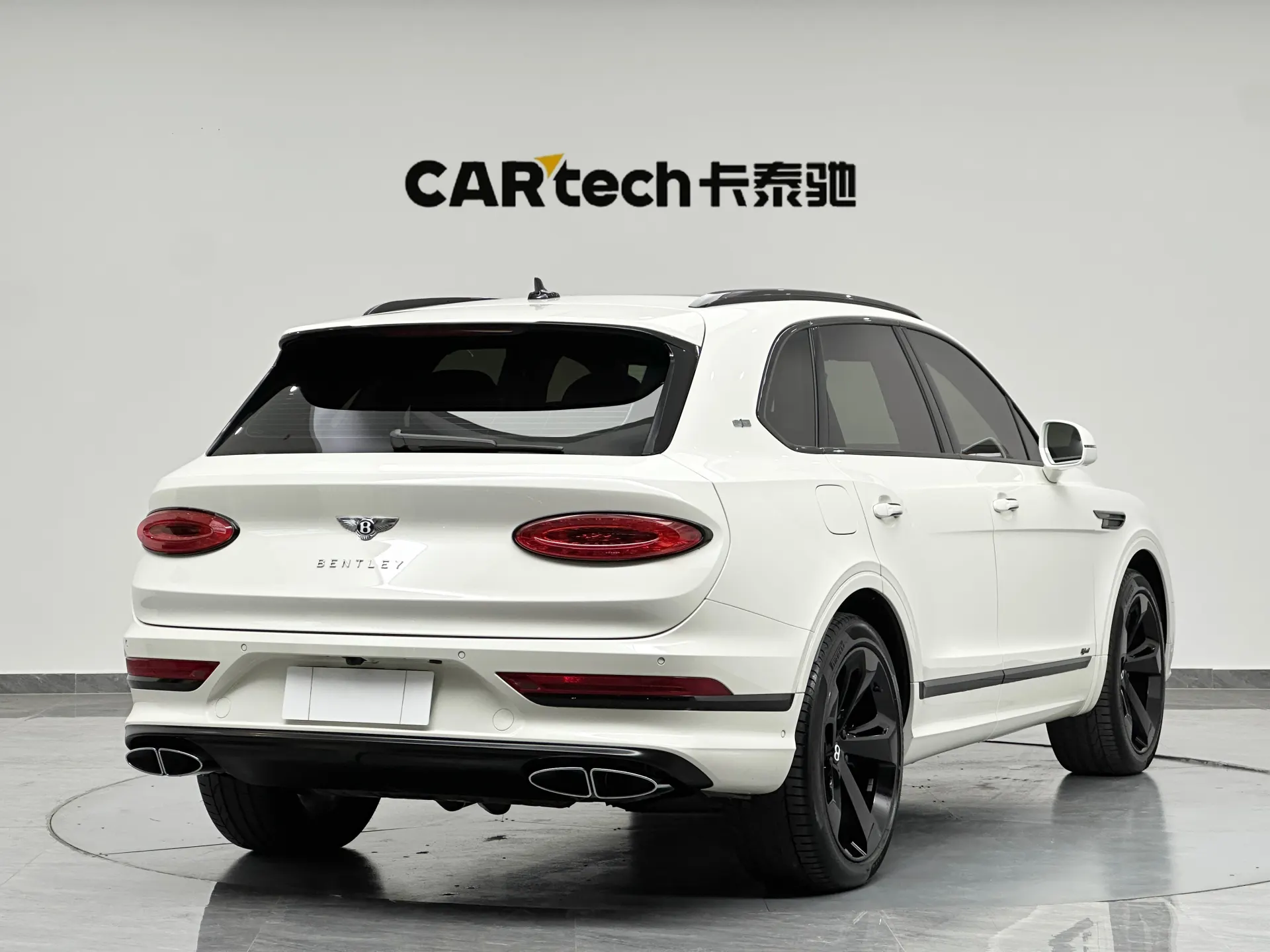 Bentley Bentayga, 2022 8