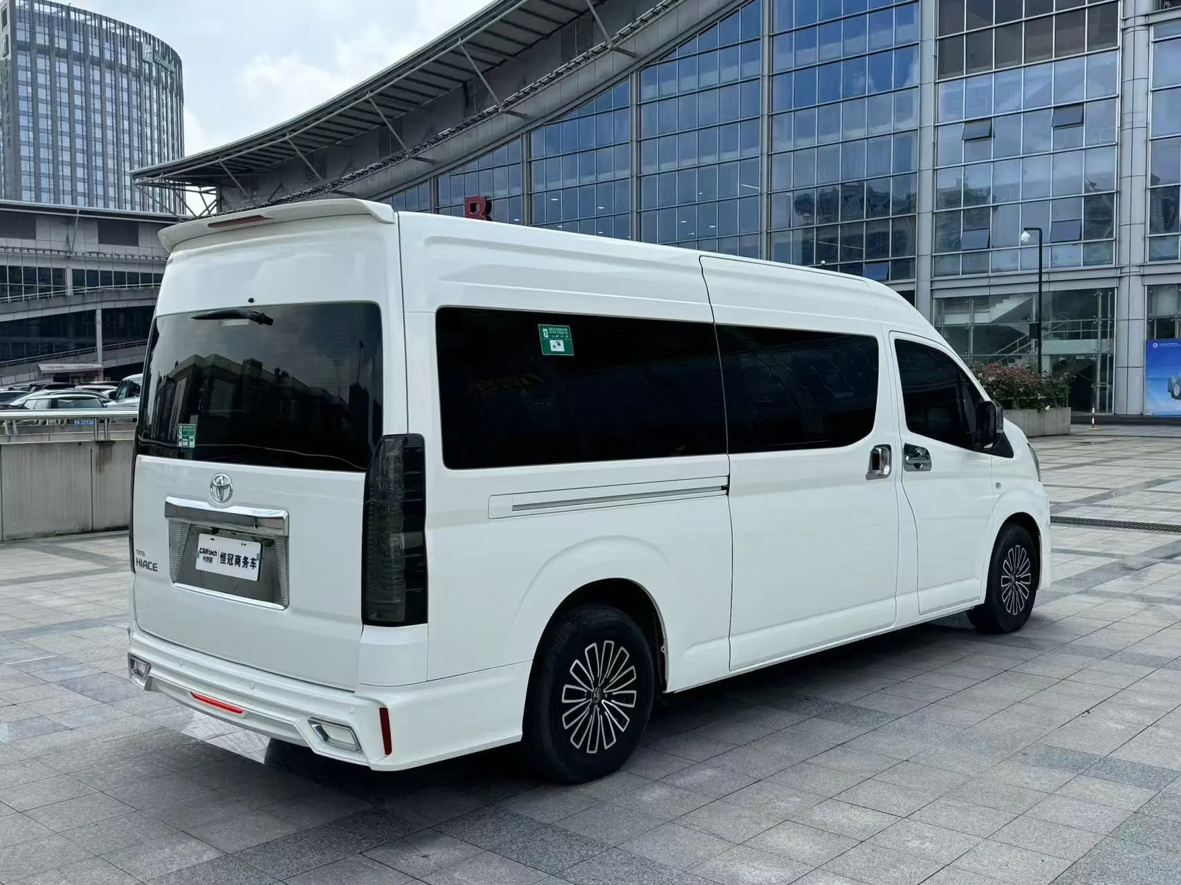 Toyota HiAce, 2023 4