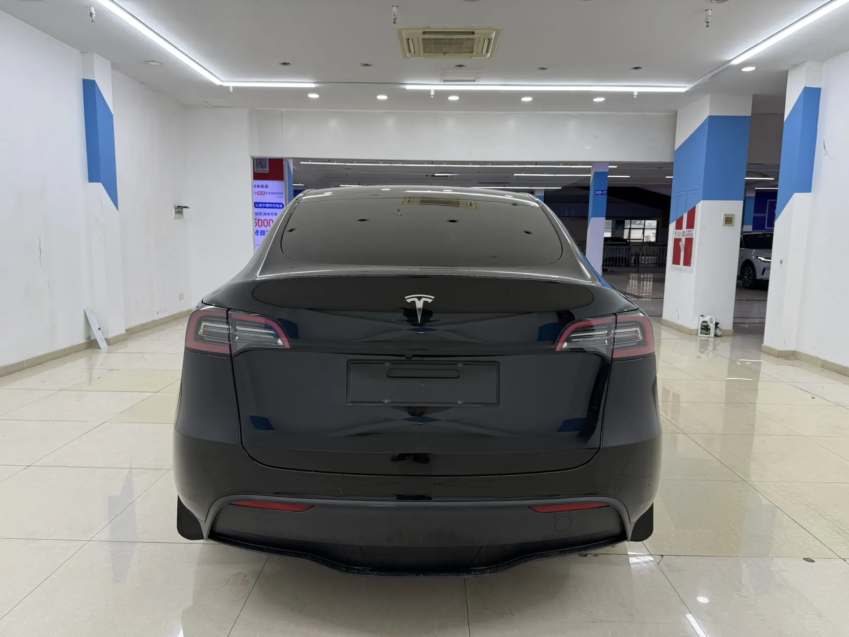 Tesla Model Y, 2023 все фото
