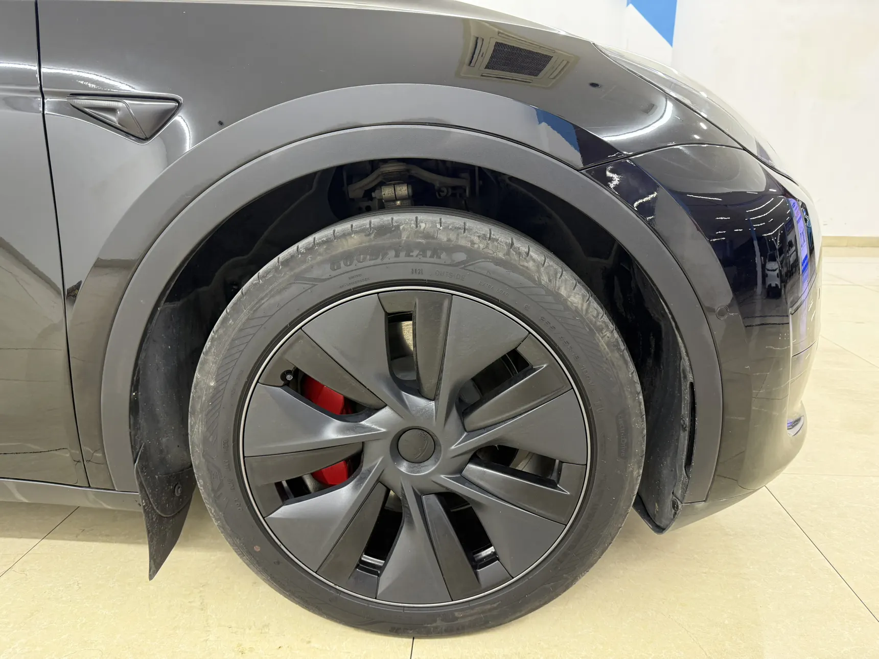 Tesla Model Y, 2023 9