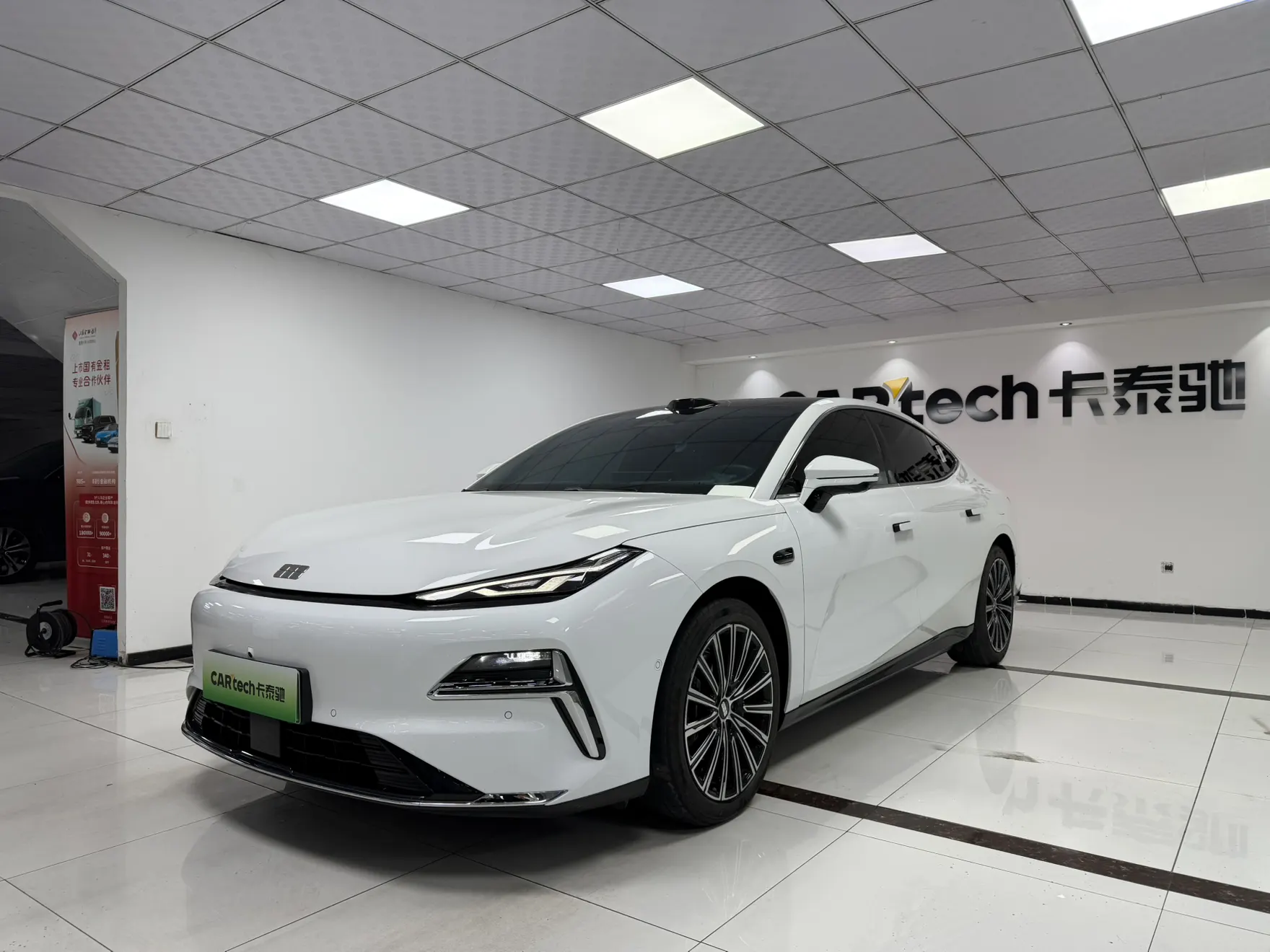 Geely Galaxy 8, 2025 12