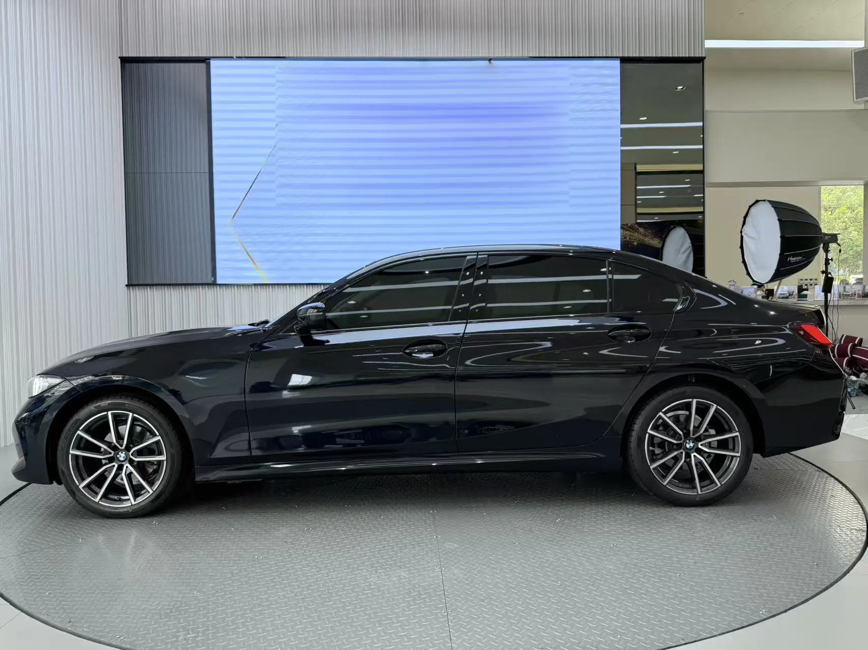 BMW 325Li, 2025 все фото