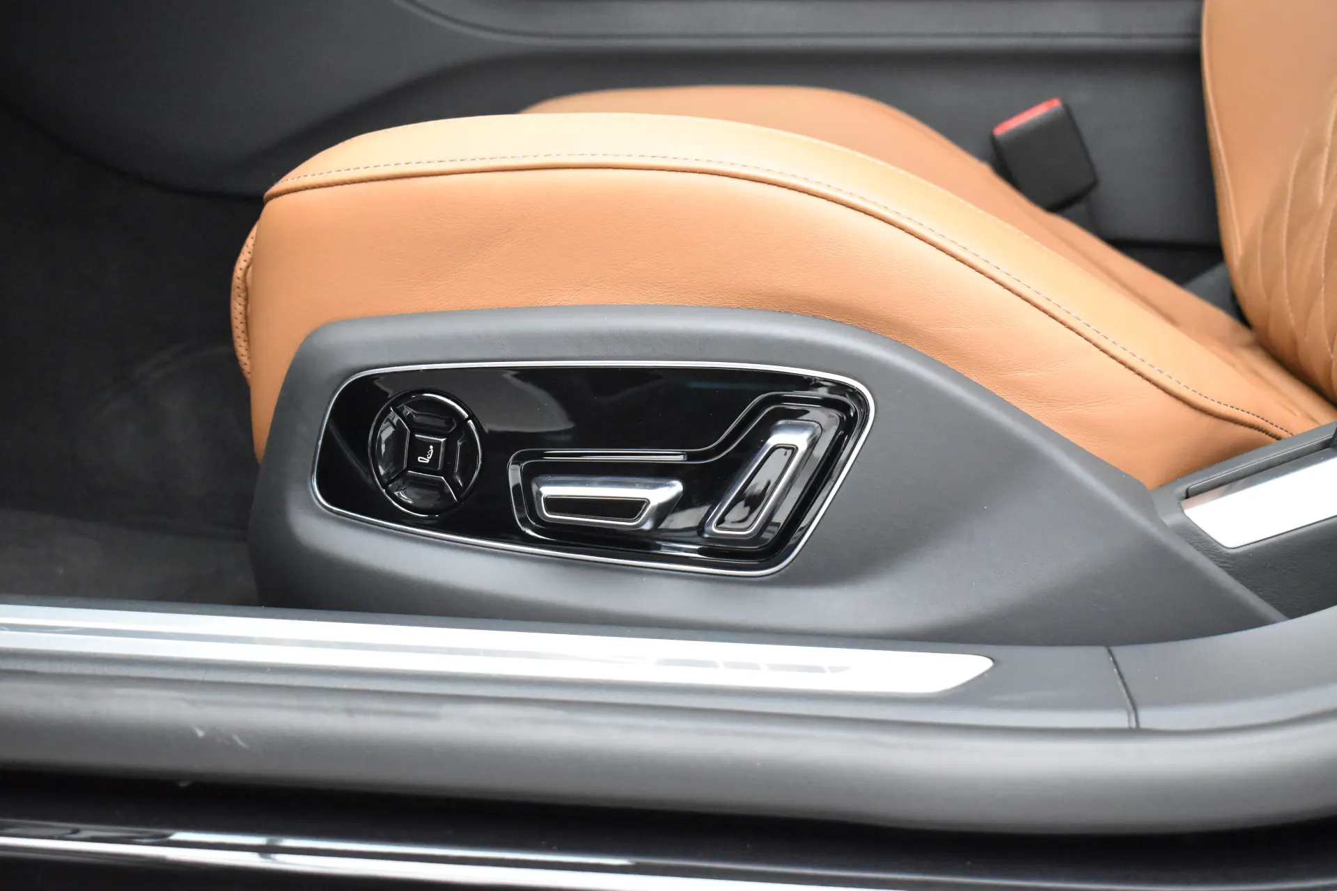 Audi A8L, 2022 22